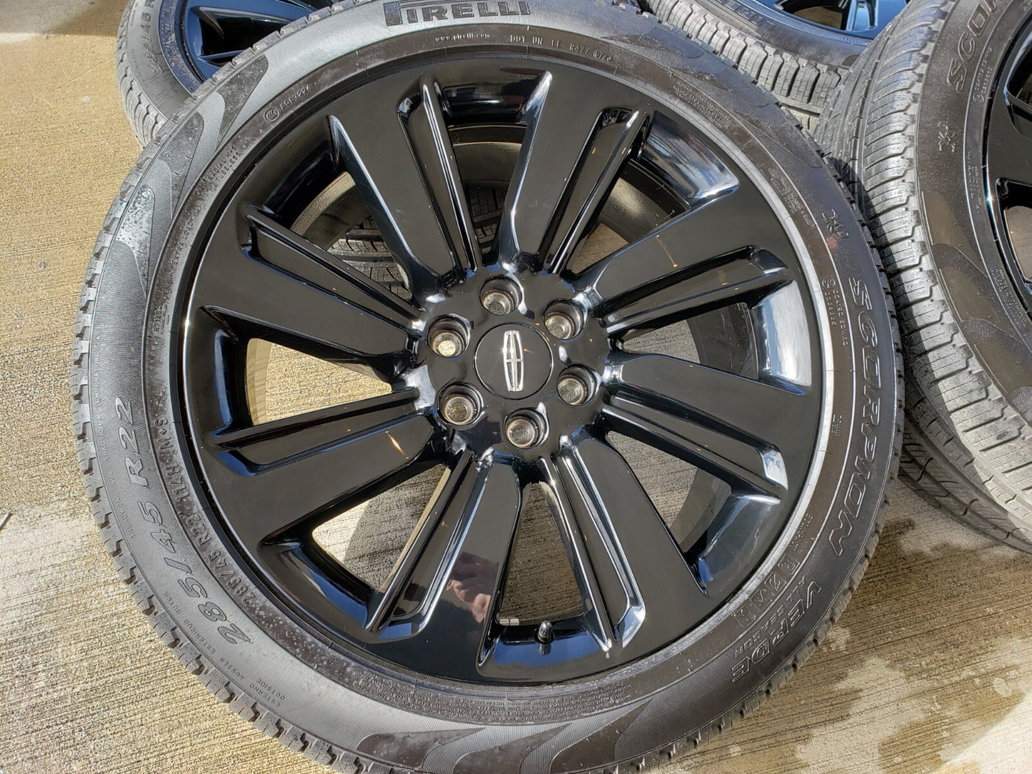 22" Lincoln Navigator OEM rims wheels Black Label 95384 10496 tires NEW