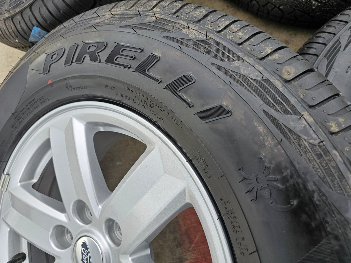 17" Ford F-150 Expedition OEM rims wheels 10339 tires 2024 2025 PIRELLI A/T NEW