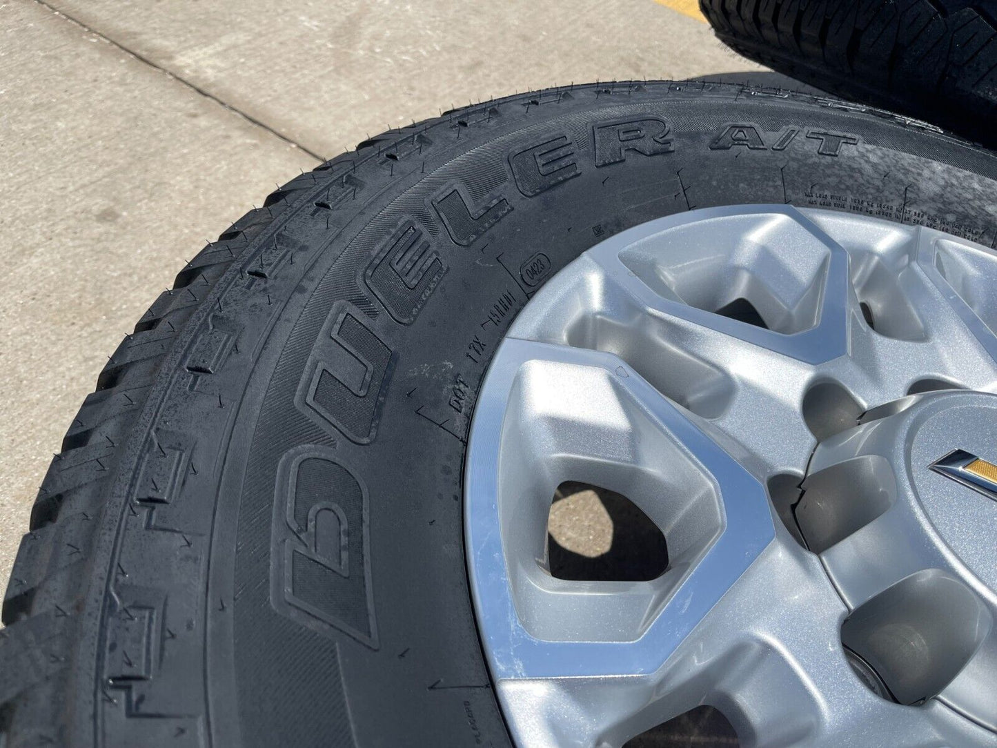 18" Chevy Silverado 2500 3500 OEM 5959 wheels rims tires 2022 2023 2024 2025 NEW