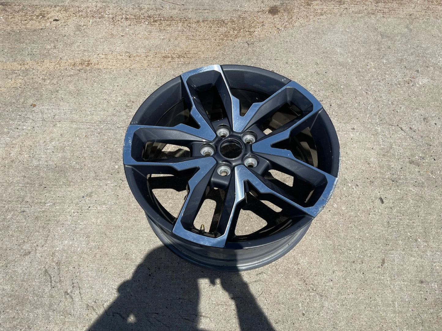 (1) 20" Jeep Wrangler Rubicon 4XE OEM 04755613AA wheel rim Gladiator 2024 2025