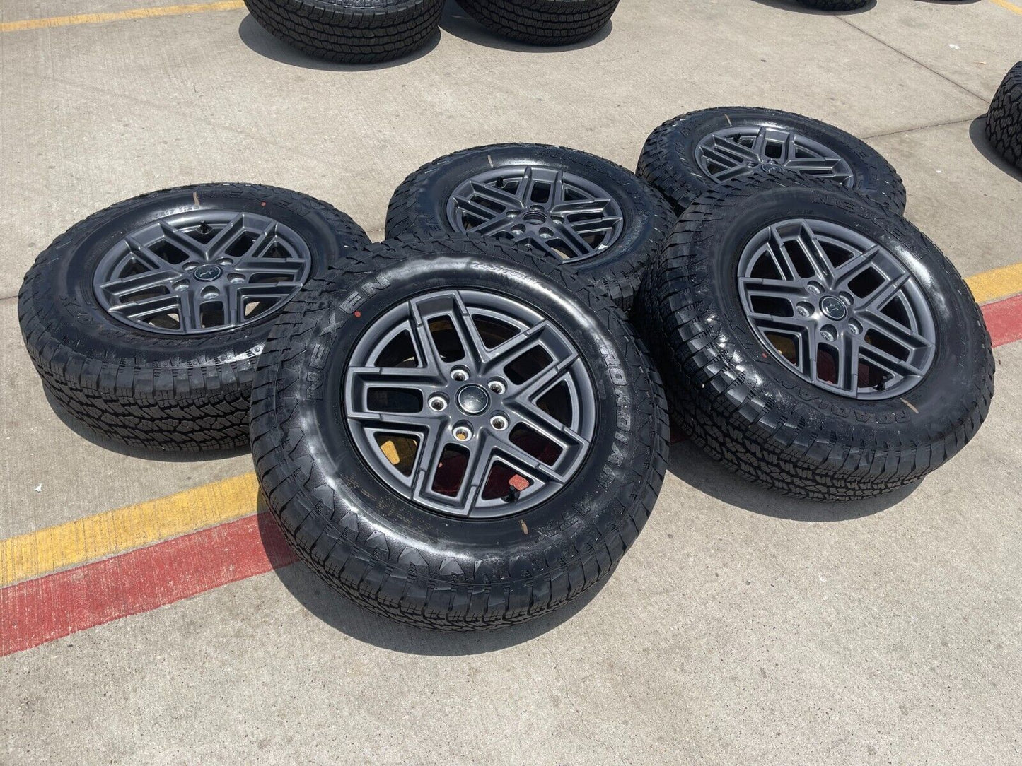 17" Jeep Wrangler Rubicon Sport S OEM wheels rims 51649 Gladiator 2024 2025 NEW