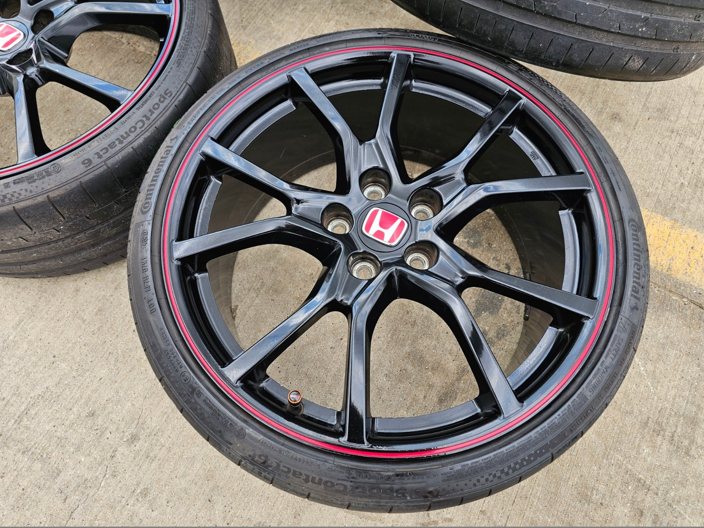 20" Honda Civic Type R OEM wheels rims 63692 tires CONTINENTAL