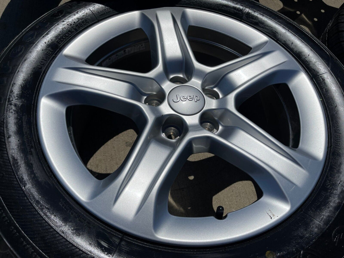 17" Jeep Cherokee Compass wheels rims OEM Renegade tires