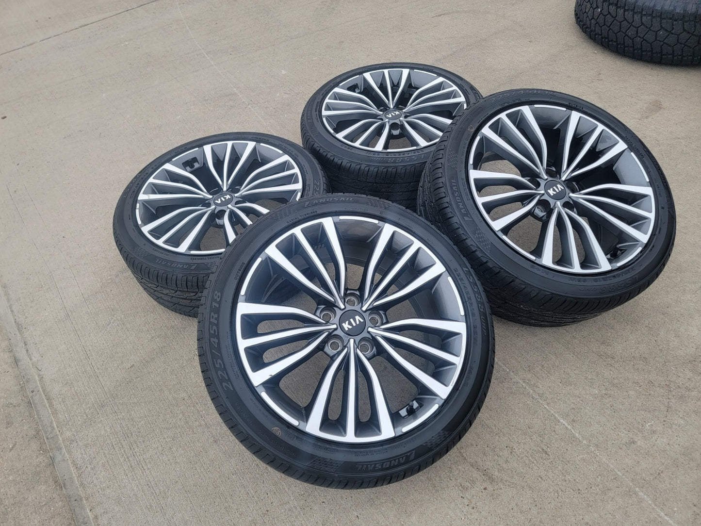 18" Kia Stinger Optima K5 Forte OEM 74773 wheels rims tires