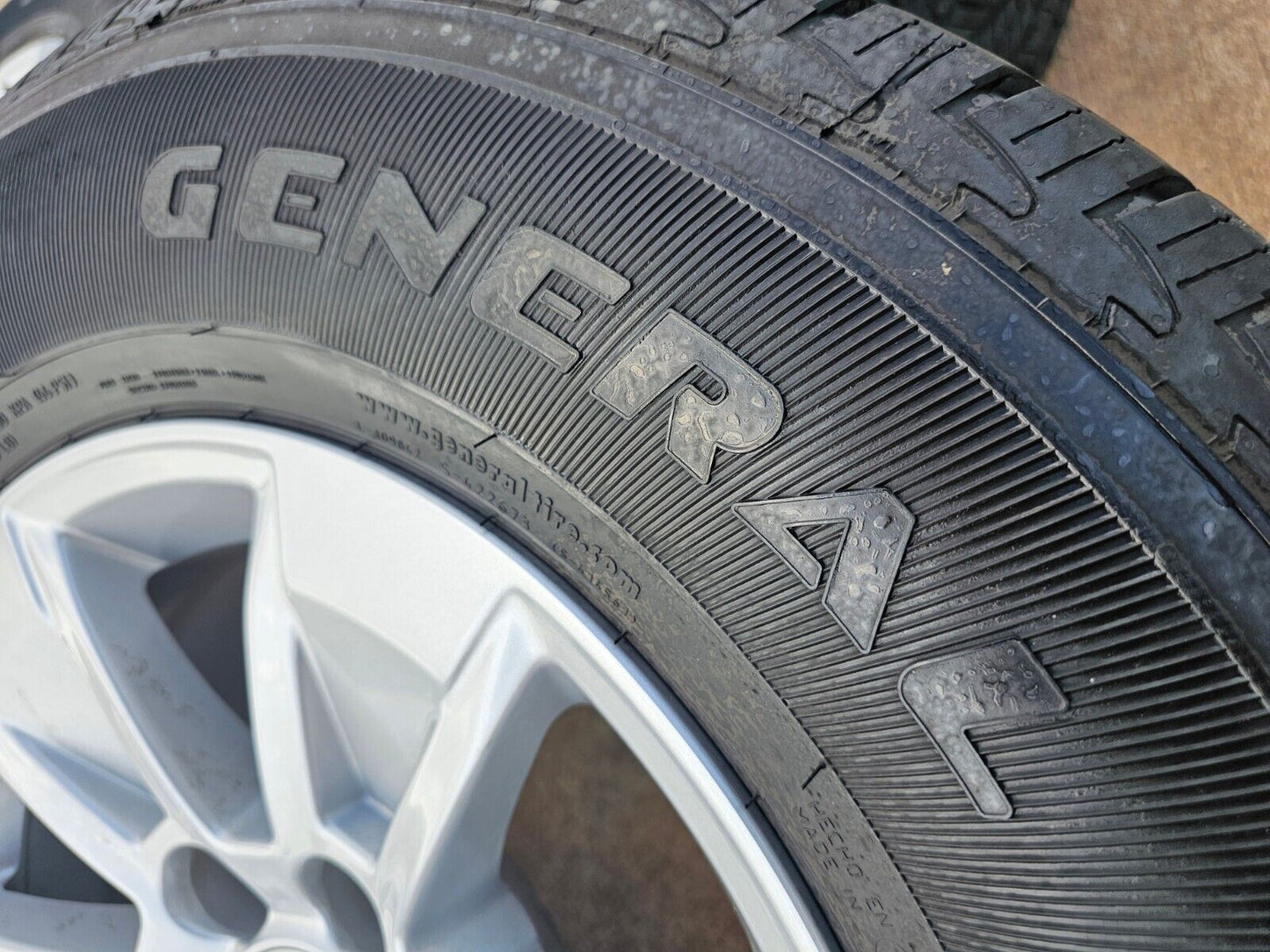 17" Chevy Silverado OEM wheels rims tires 5908 GMC Sierra Yukon