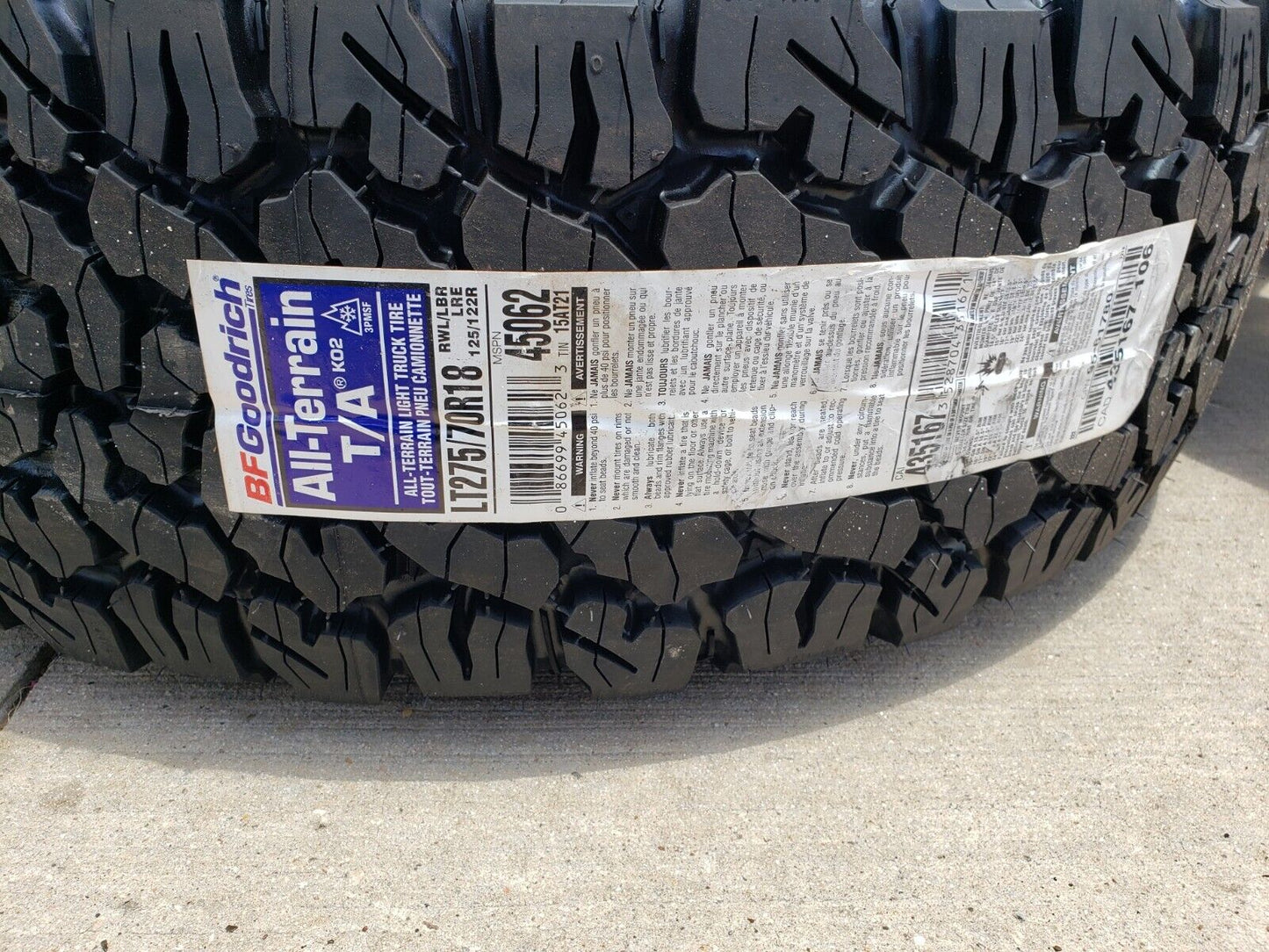 18" Ford F-250 F-350 TREMOR OEM wheels black 10481 tires BFG 2024 2025 NEW