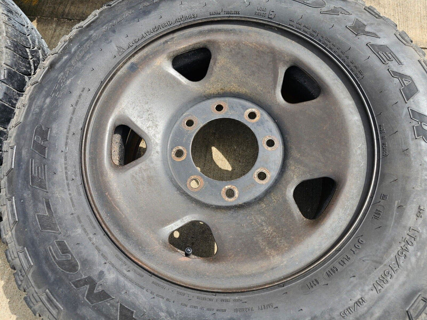 17" Ford F-250 F-350 OEM 3620 3621 wheels rims tires