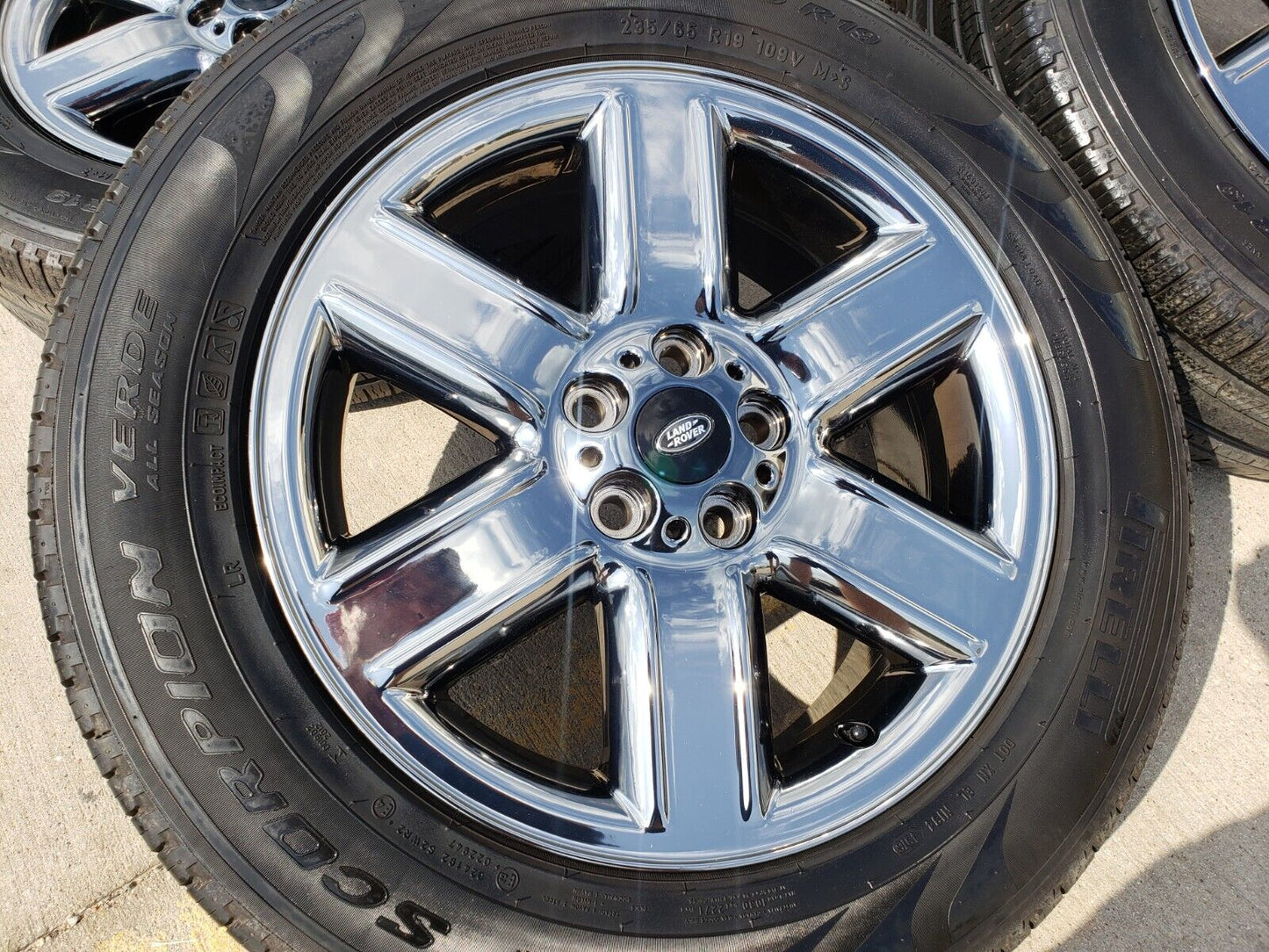 19" Range Land Rover OEM wheels rims 72173 chrome tires