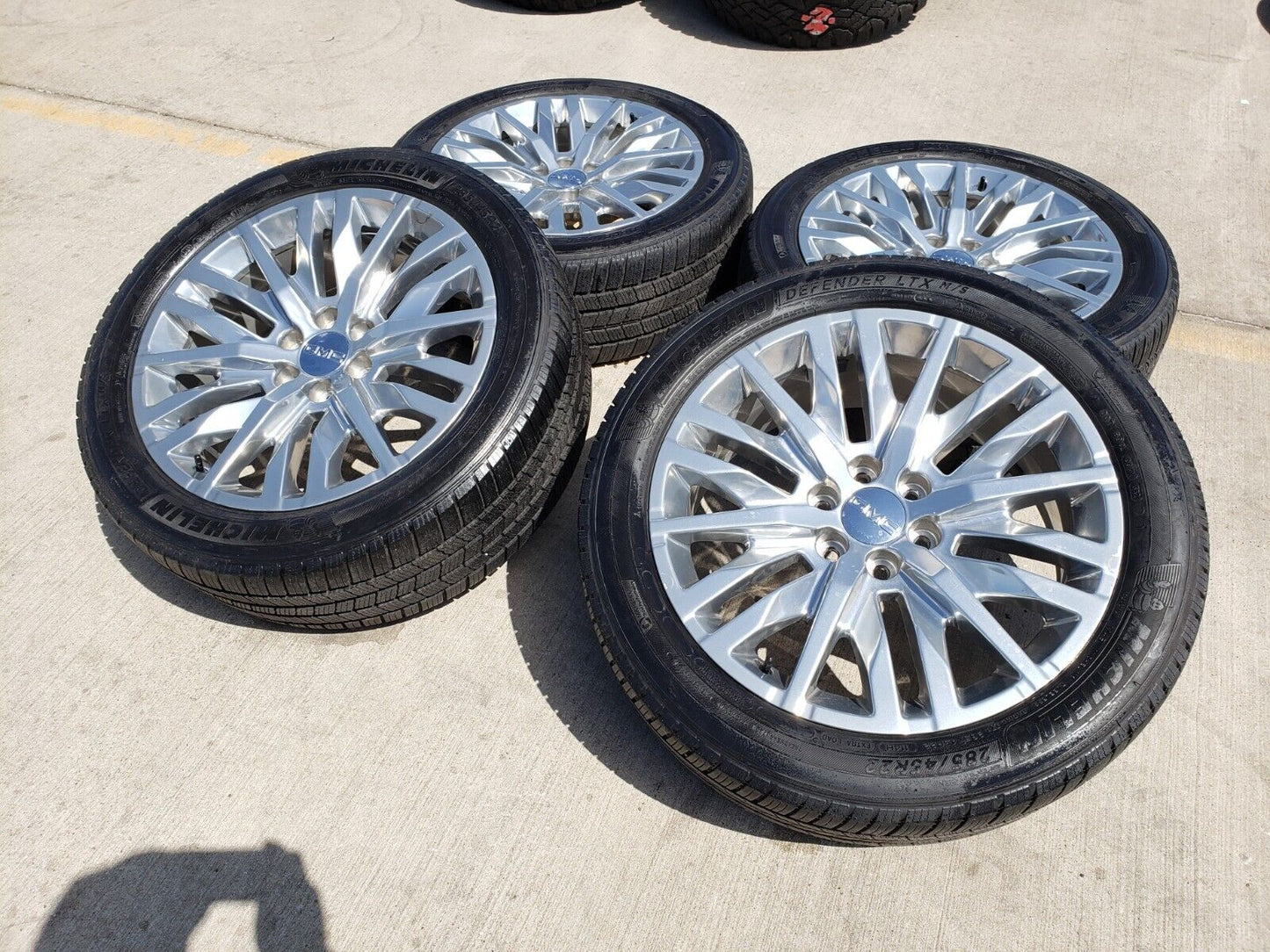 22" GMC Sierra Yukon DENALI Silverado OEM 5921 wheels rims tires