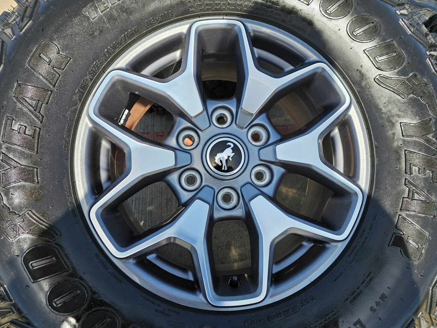 17" Ford Bronco Badlands wheels rims 95229 10387 Ranger 35" tires