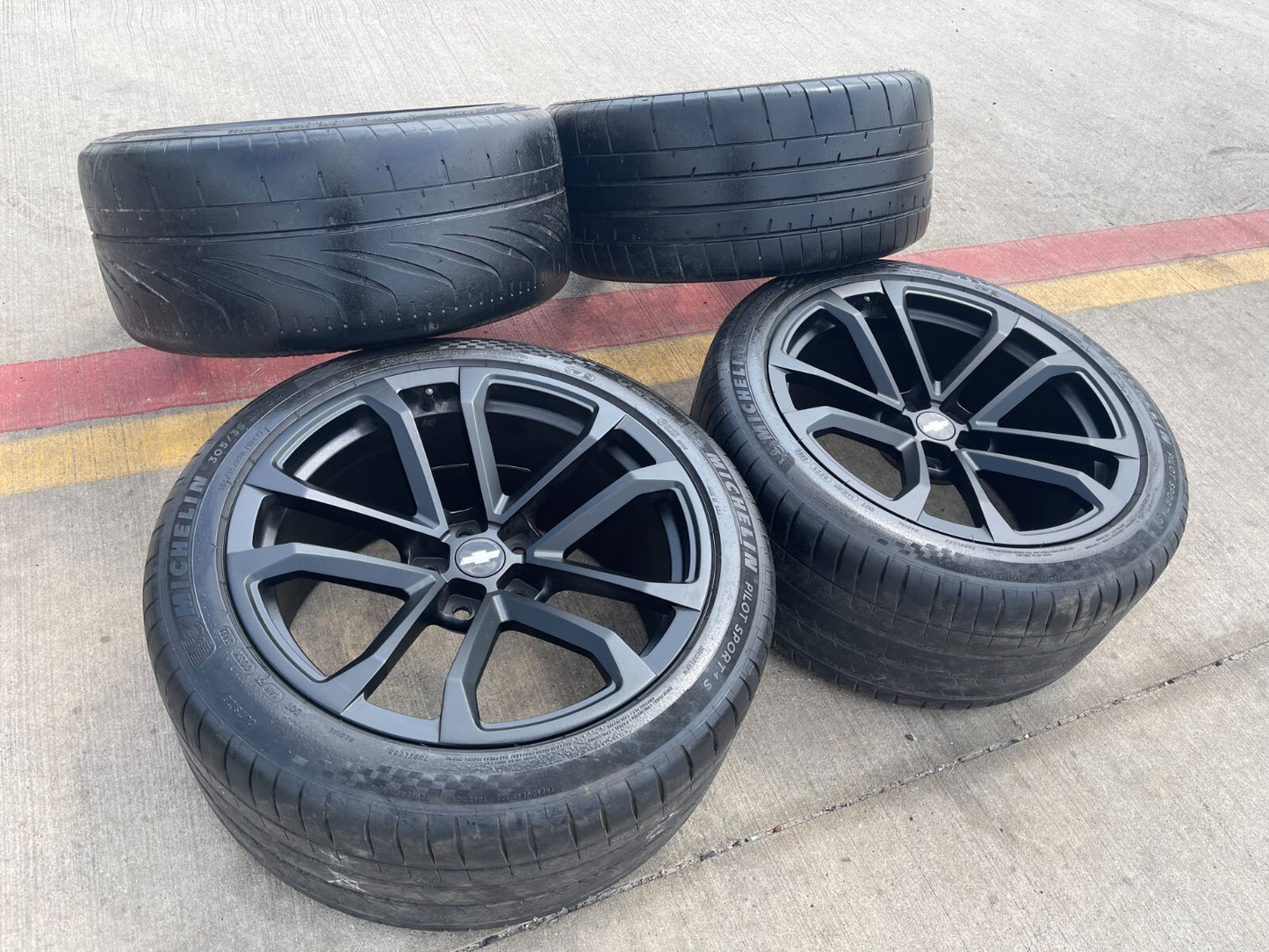 20" Chevy Camaro ZL1 OEM staggered wheels rims 5547 5548 tires