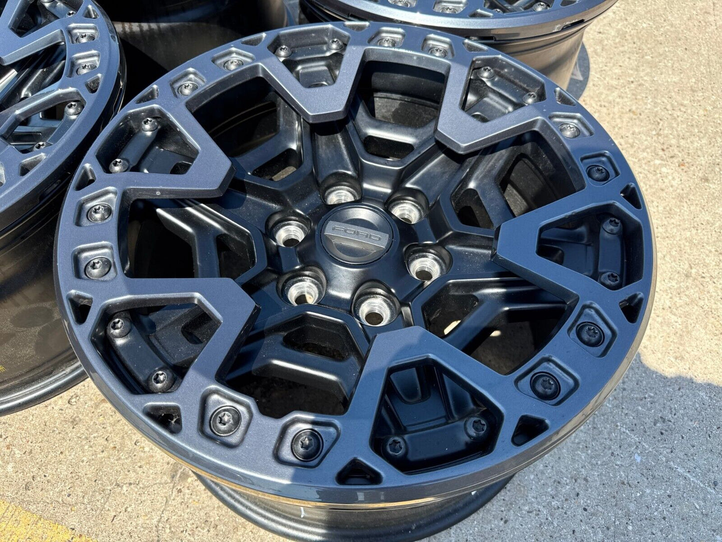 17" Ford F-150 Raptor R OEM BEADLOCK rims wheels 2024 2025