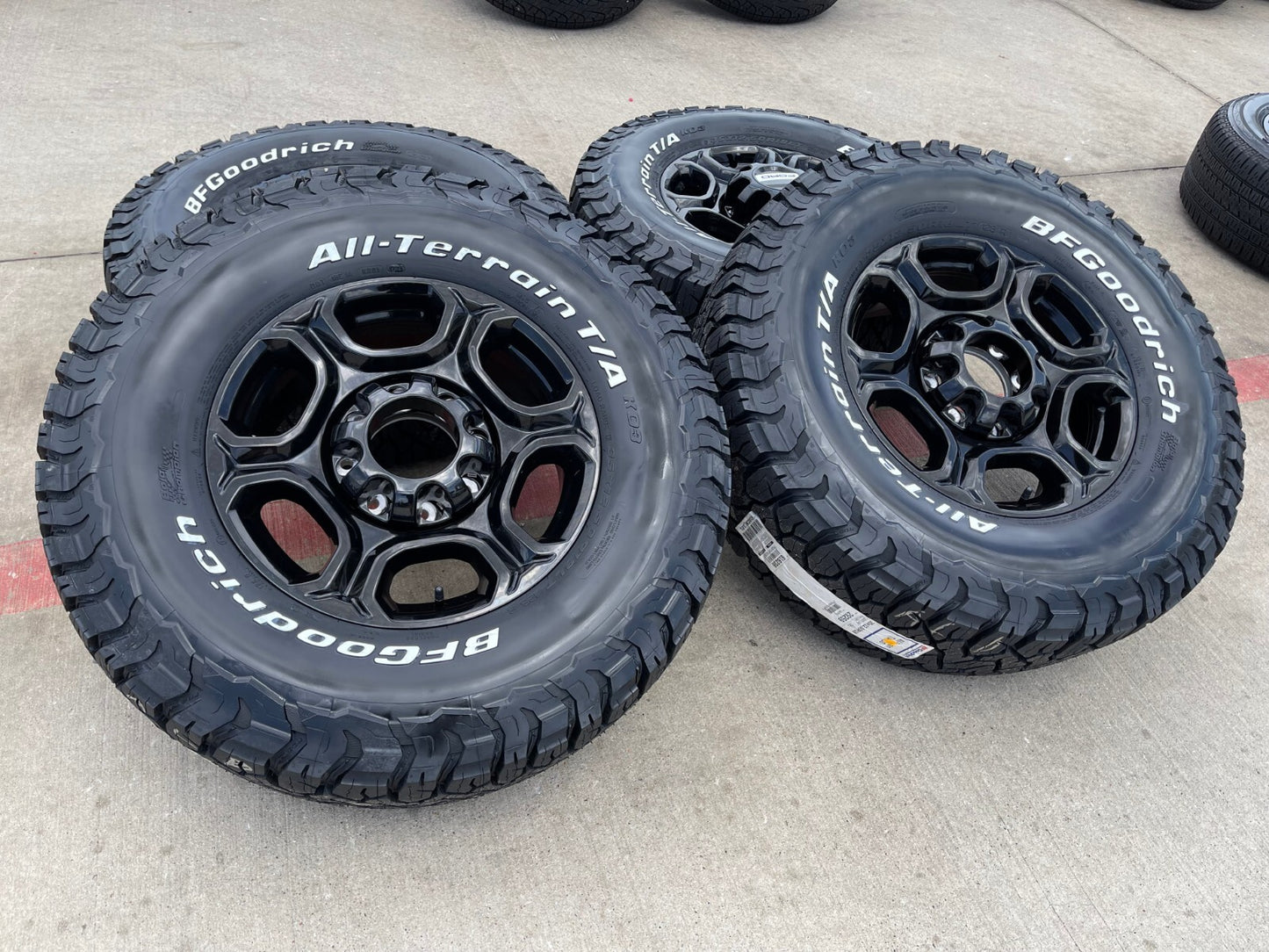 18" Ford F-250 F-350 Lariat FX-4 OEM 10479 black wheels 2024 2025 NEW BFG KO3