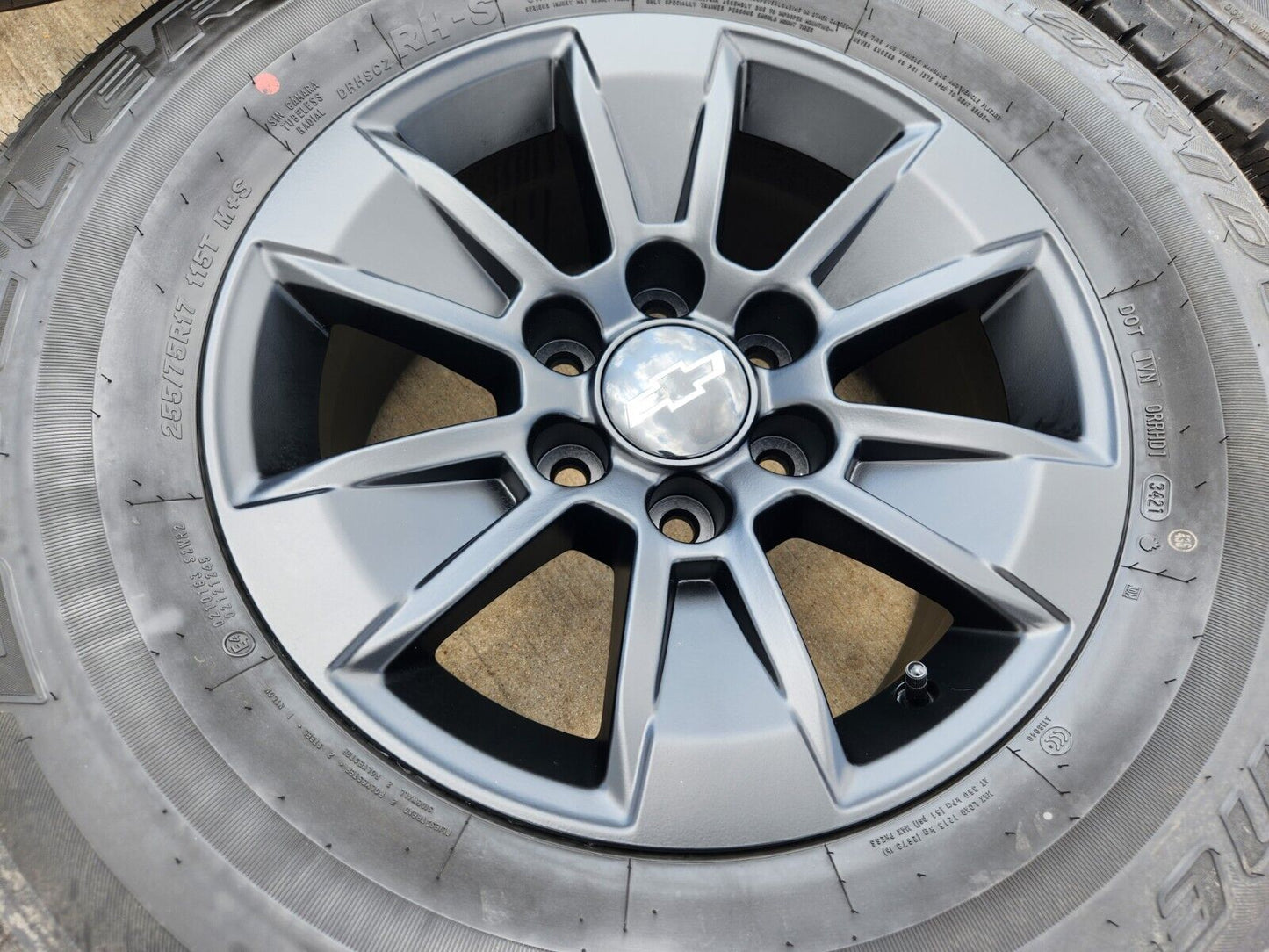 17" Chevy Silverado OEM wheels rims tires 5908 GMC Sierra Yukon black 2025 NEW