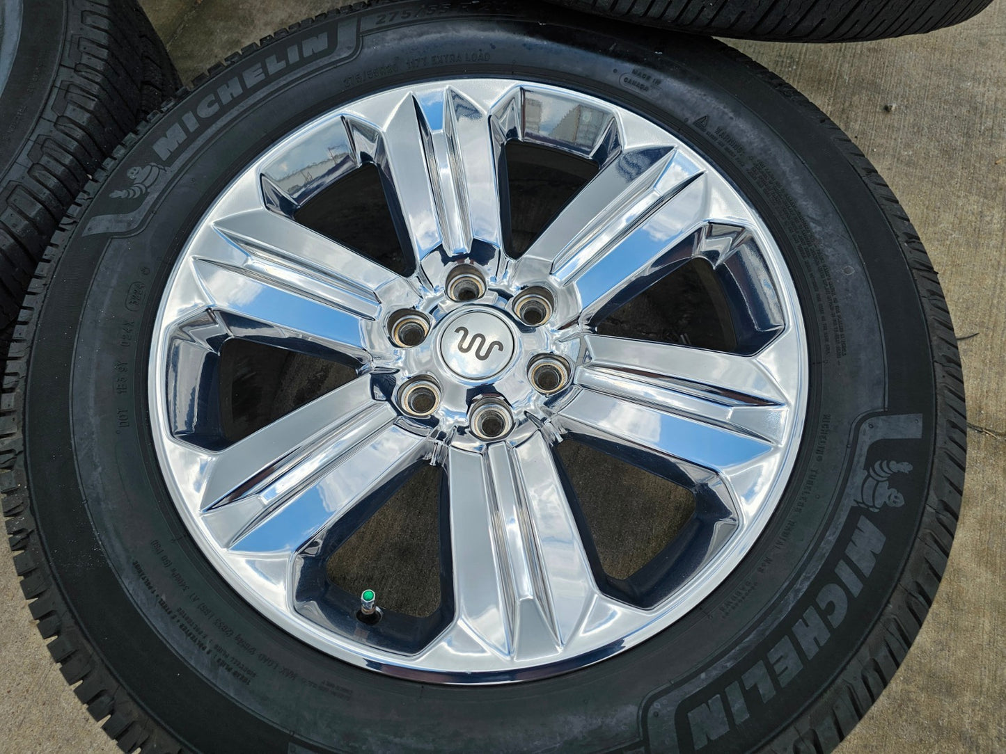 20" Ford F-150 Expedition OEM Lariat rims wheels 10171 tires CHROME MICHELIN
