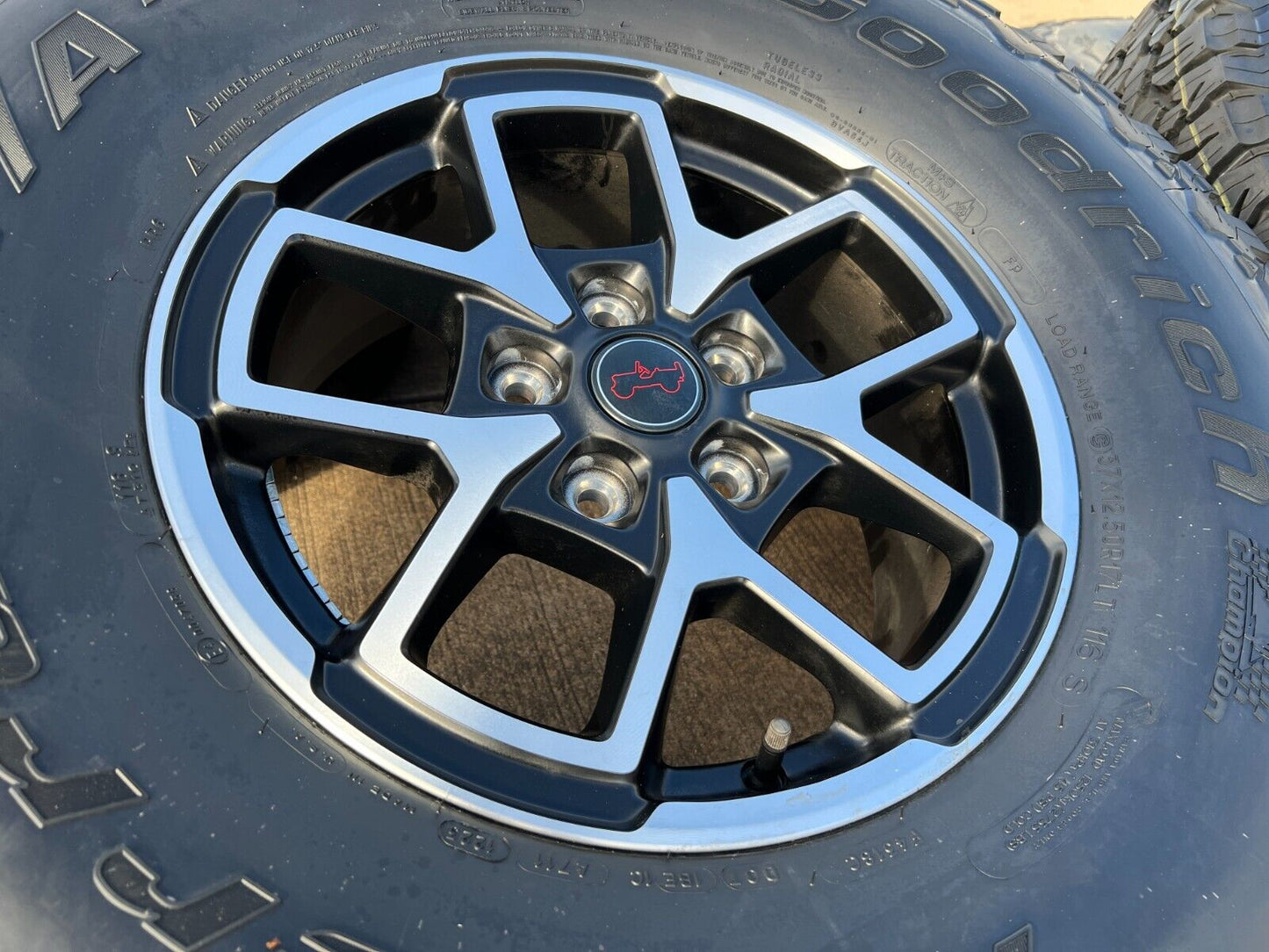 17" Jeep Wrangler Rubicon OEM wheels rims 392 Gladiator tires NEW BFG 37"