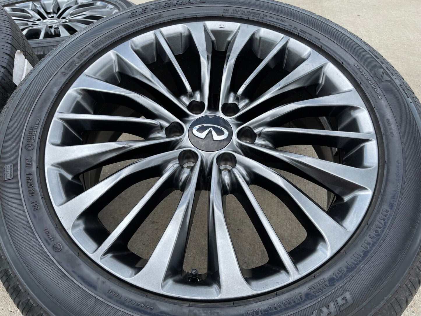 22" Infiniti QX80 QX56 Nissan Titan OEM wheels rims 73807 tires