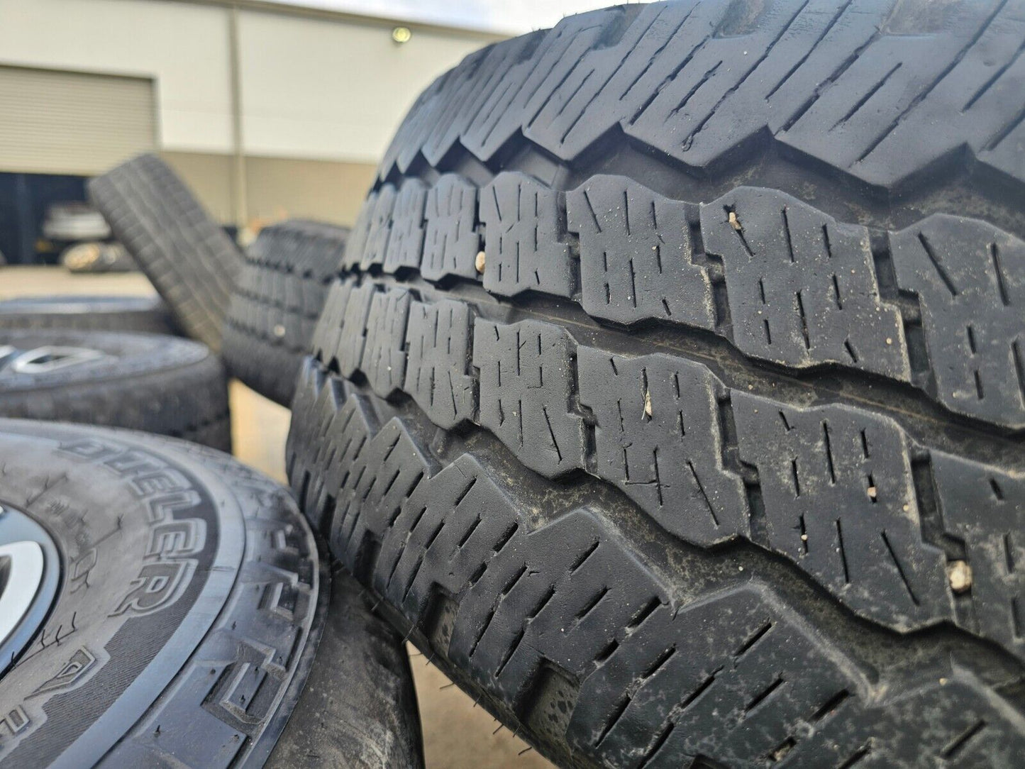 20" Ford F-250 F-350 OEM Lariat Platinum wheels rims 10486 tires