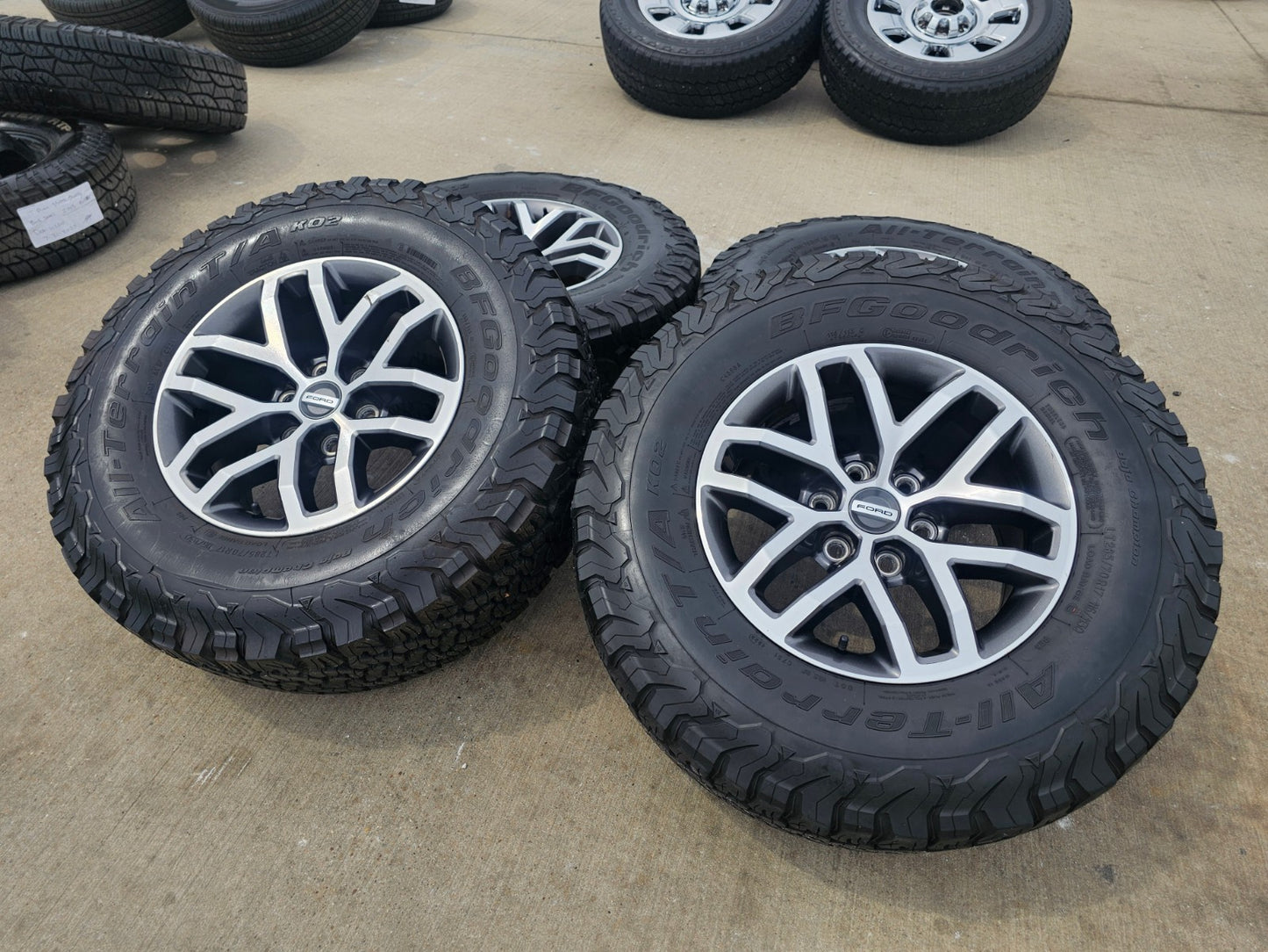 17" Ford F-150 Raptor OEM 10115 rims wheels tires BFG KO2 A/T 33"