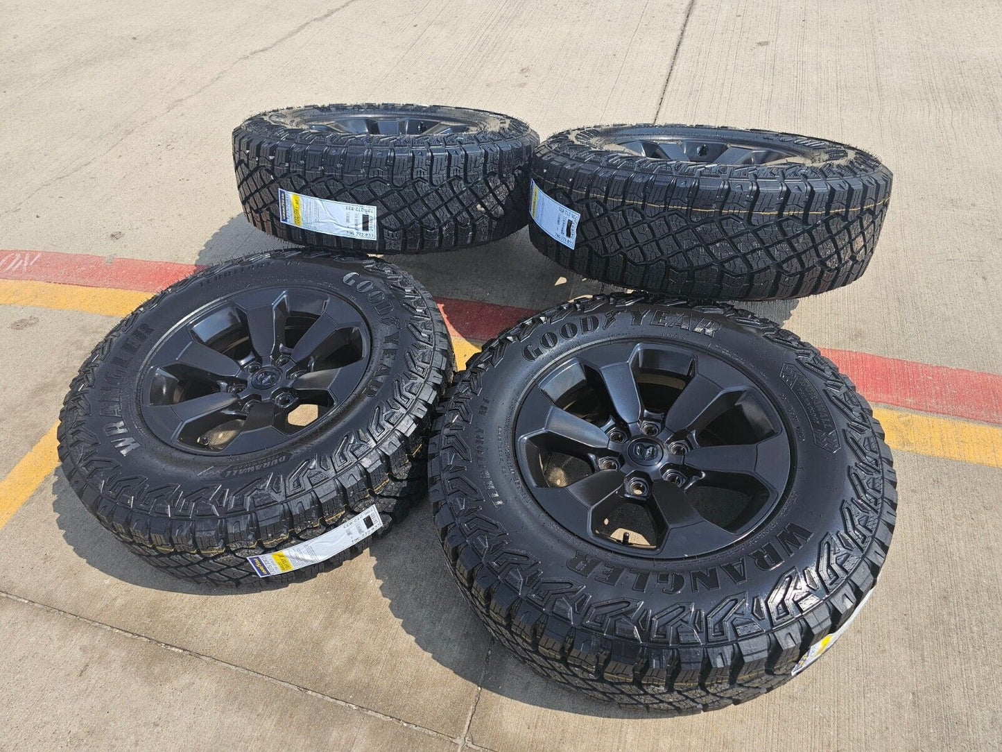 18" Dodge Ram 1500 Rebel Black OEM 2671 wheels rims 33" M/T 2022 2023 2024 NEW