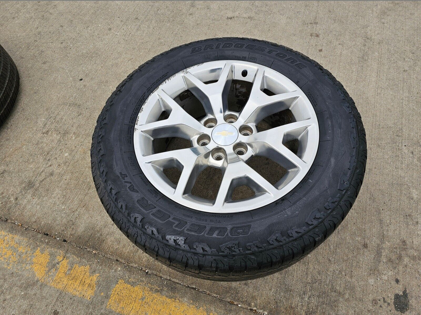 20" GMC 1500 Yukon Sierra Chevy Tahoe Silverado OEM wheel rim 5698