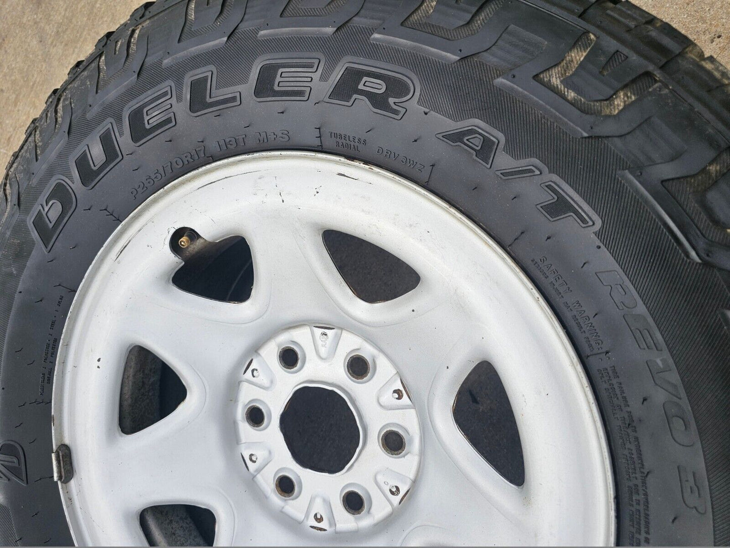 17" Chevy Silverado 1500 Tahoe Sierra OEM 5659 5655 wheel rim tire
