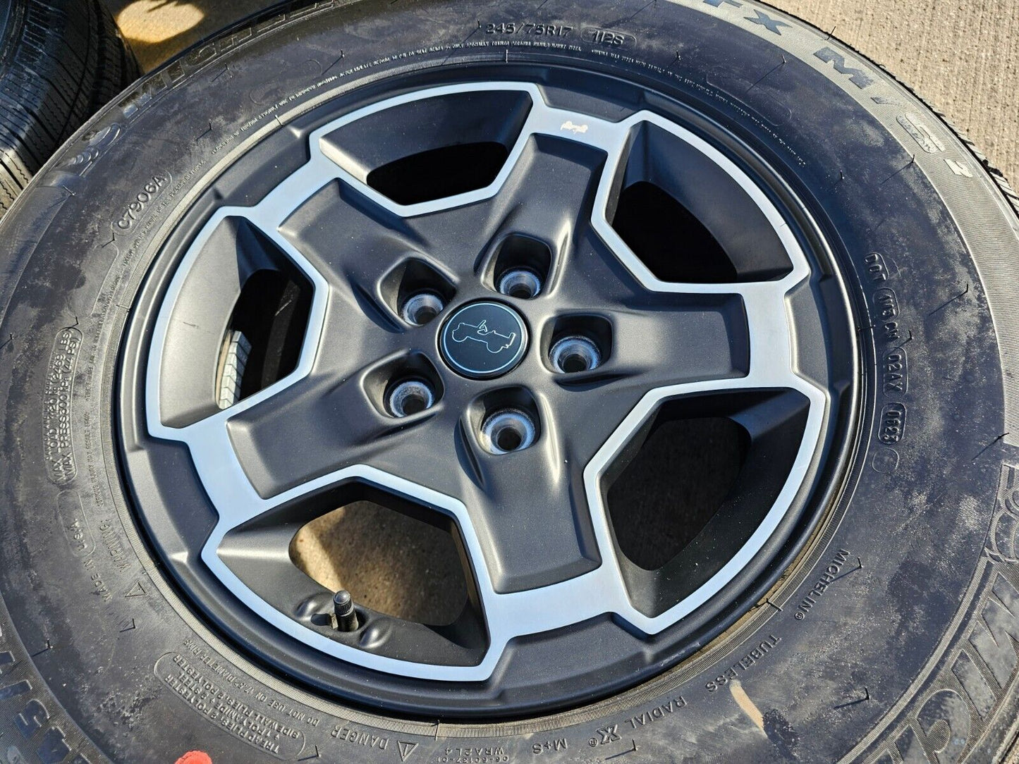 17" Jeep Gladiator RUBICON OEM black wheels rims Wrangler 96956 NEW
