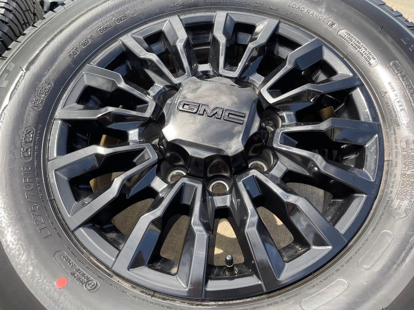 18" Chevy Silverado ALASKAN AT4X 2500 black OEM 14031 wheels rims 2024 2025 NEW