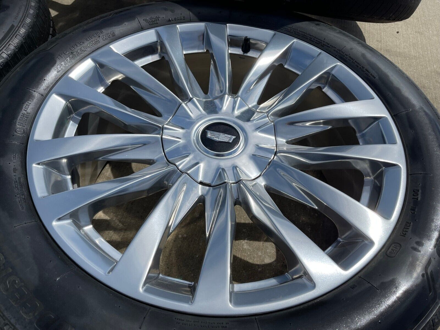 22" Cadillac Escalade Platinum OEM wheels rims 95026 tires GREAT DEAL