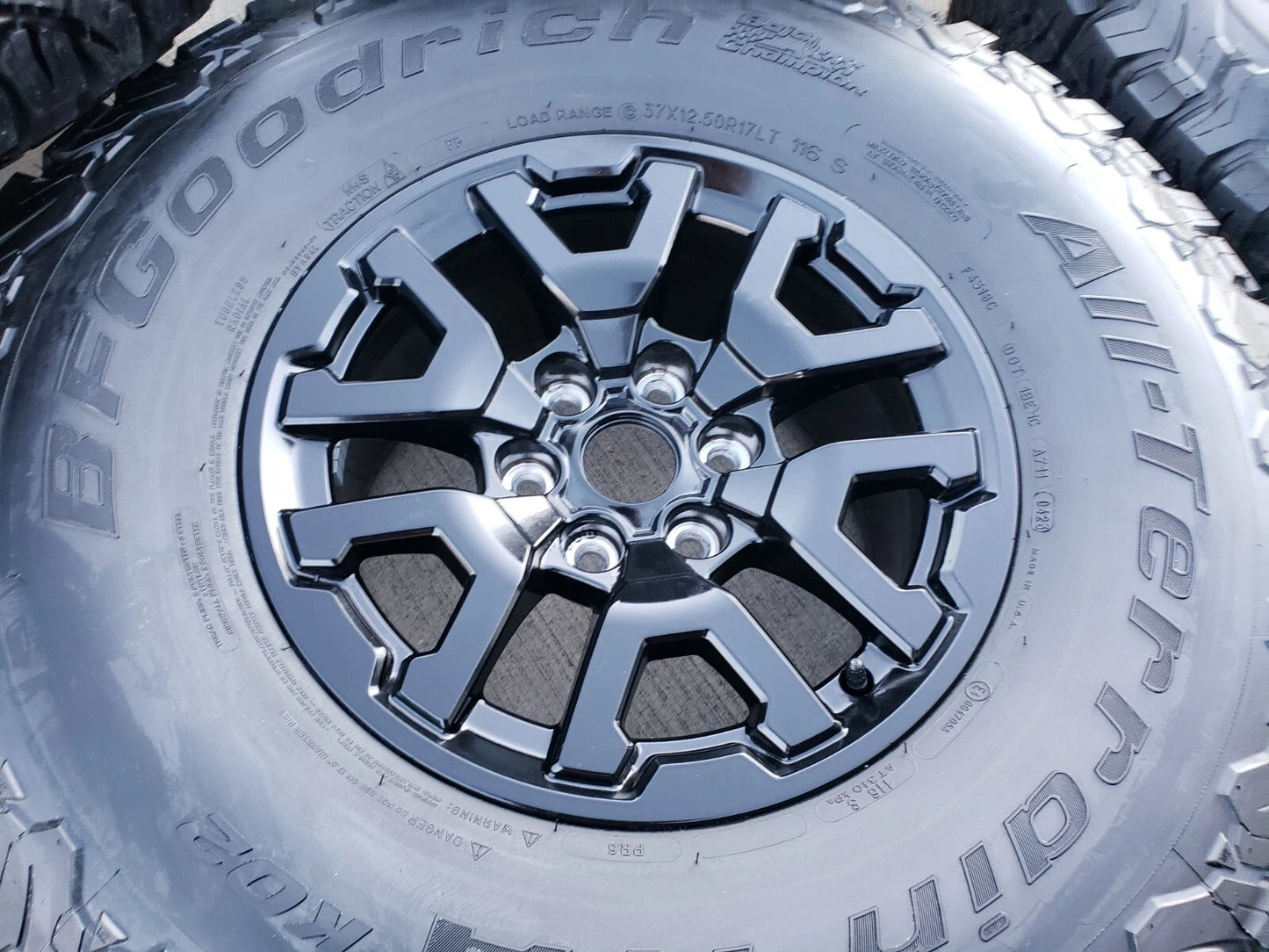 17" Ford F-150 Raptor Bronco OEM rims wheels BFG 10461 tires 2024 2025 BFG NEW