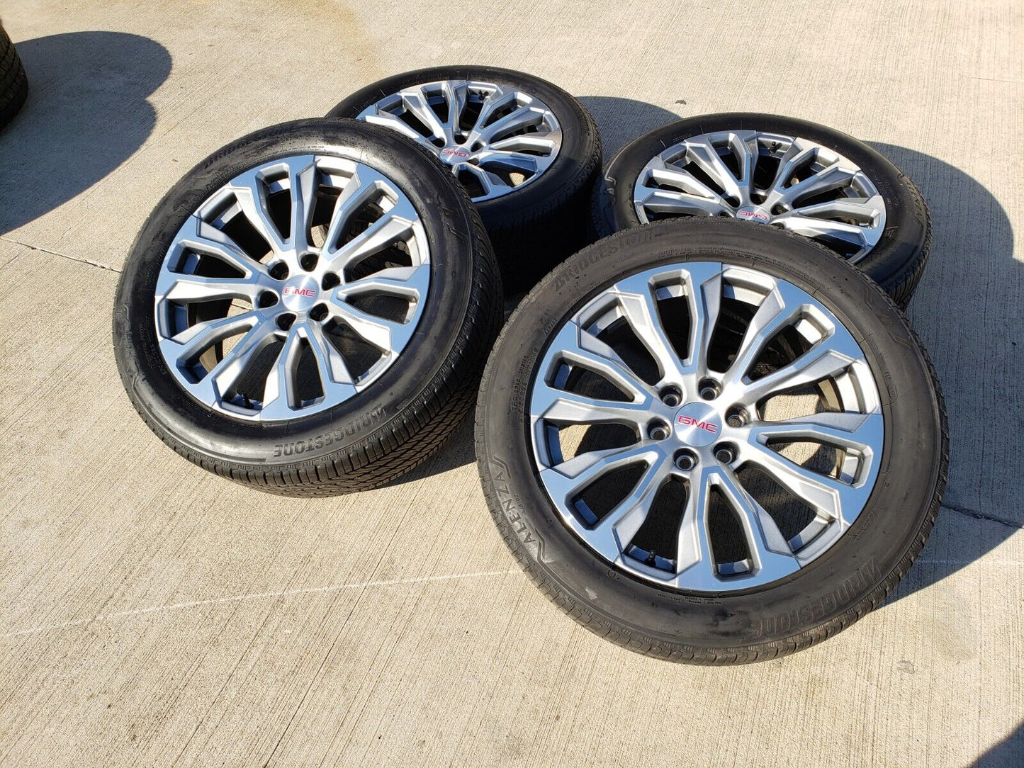 22" GMC Yukon Sierra Chevy Tahoe Silverado OEM wheels rims tires 14025 97000