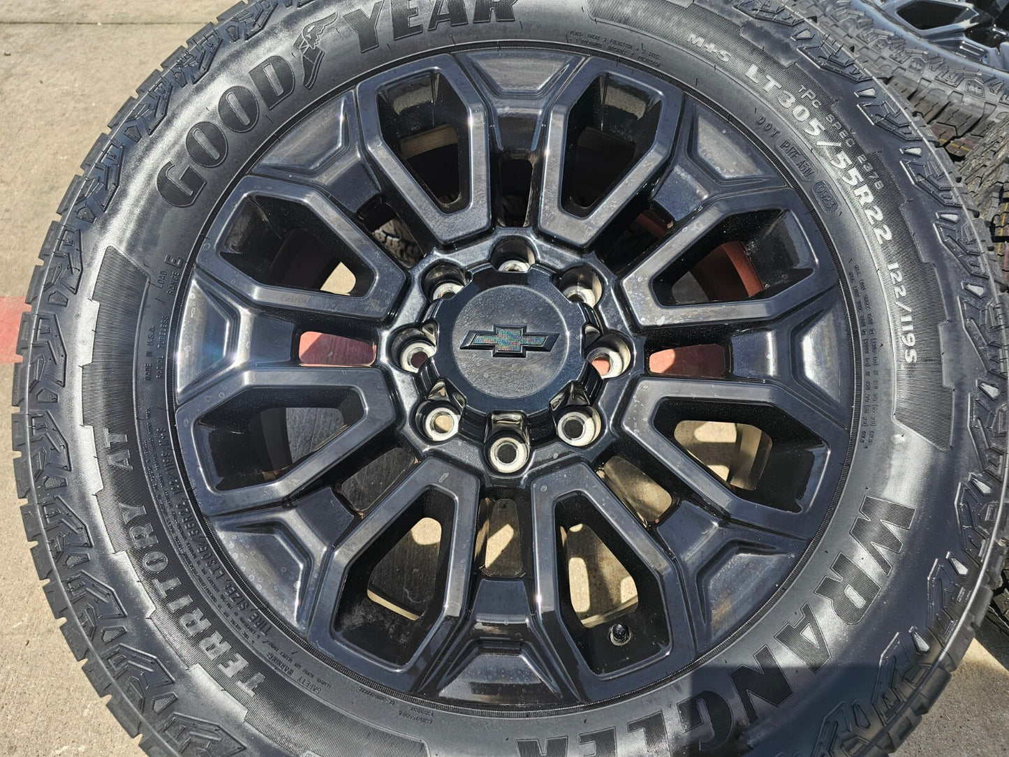 22" Chevy Silverado GMC Sierra 2500 OEM wheels rims A/T tires 2024 2025 2026 NEW