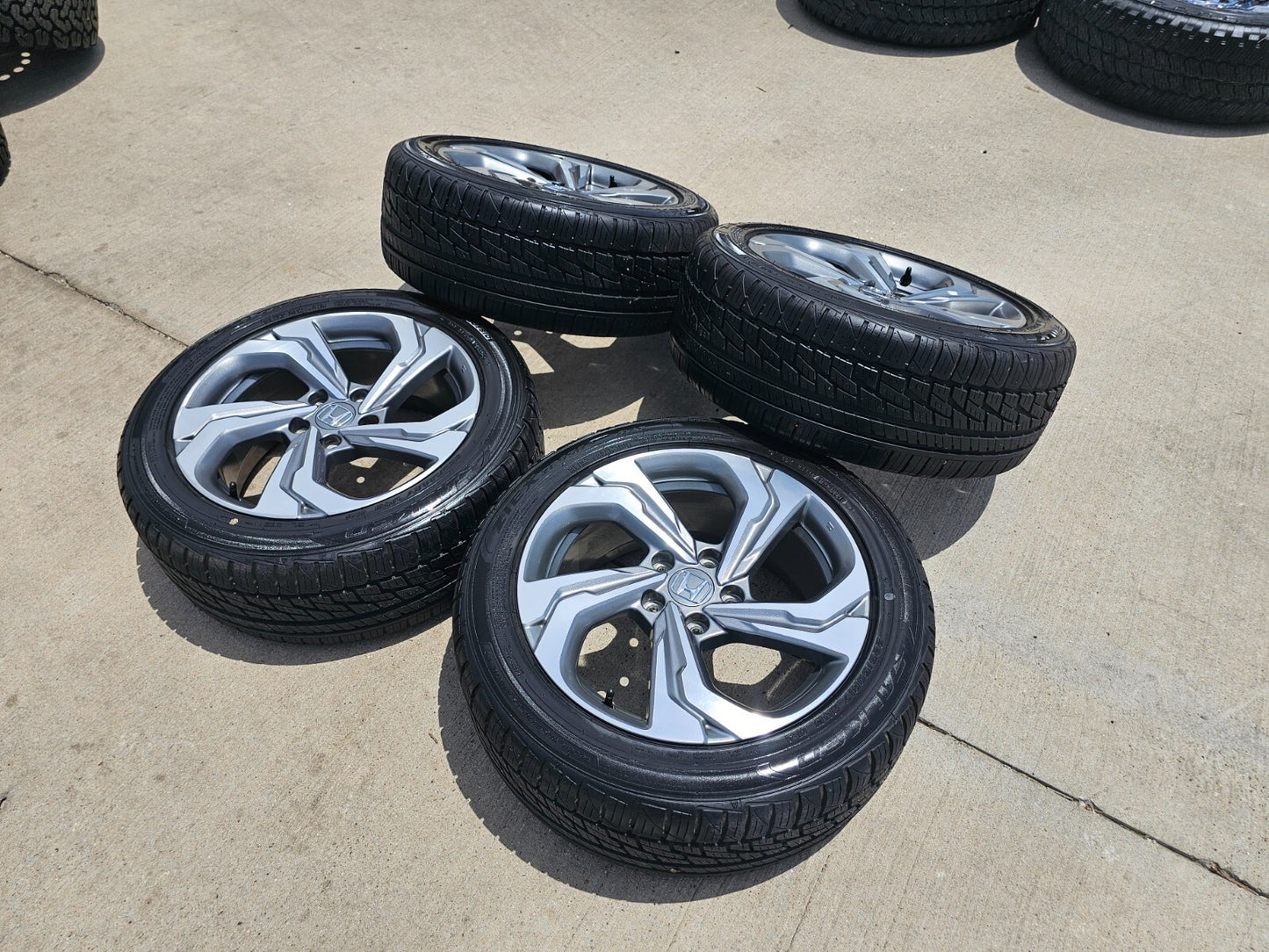 17" Honda Accord OEM wheels rims 64124 Civic HR-V tires