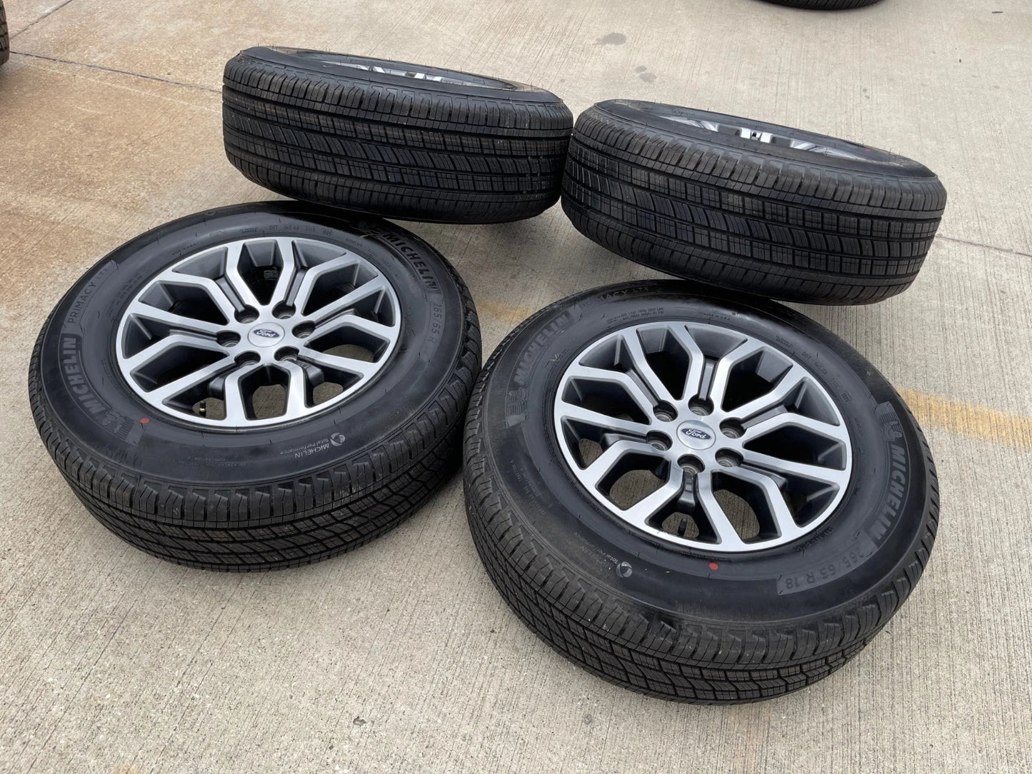 18" Ford F-150 Lariat OEM rims wheels 10342 tires NEW MICHELIN