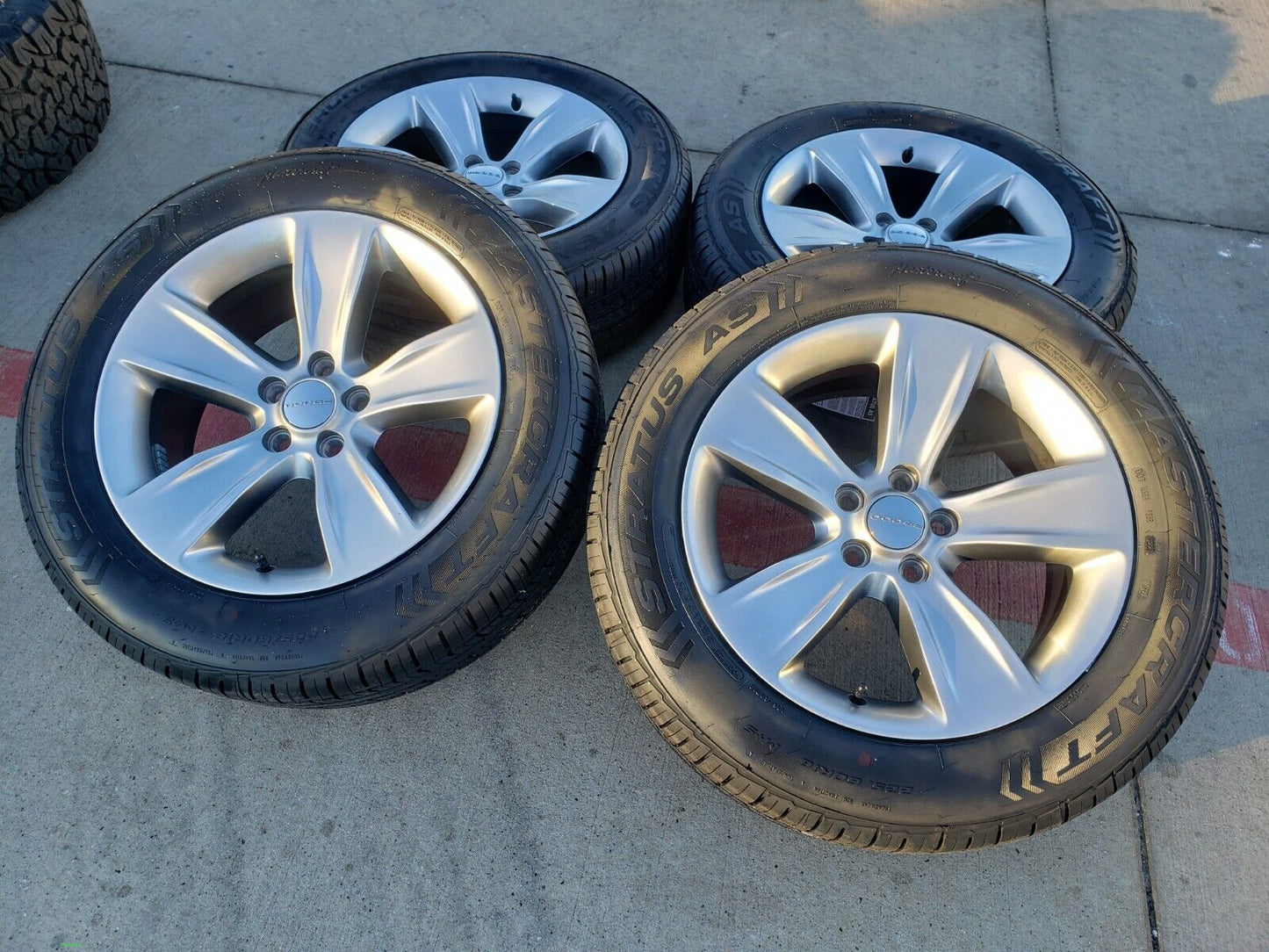 18" Dodge Charger Challenger Chrysler 300 OEM 2521 wheels rims tires NEW