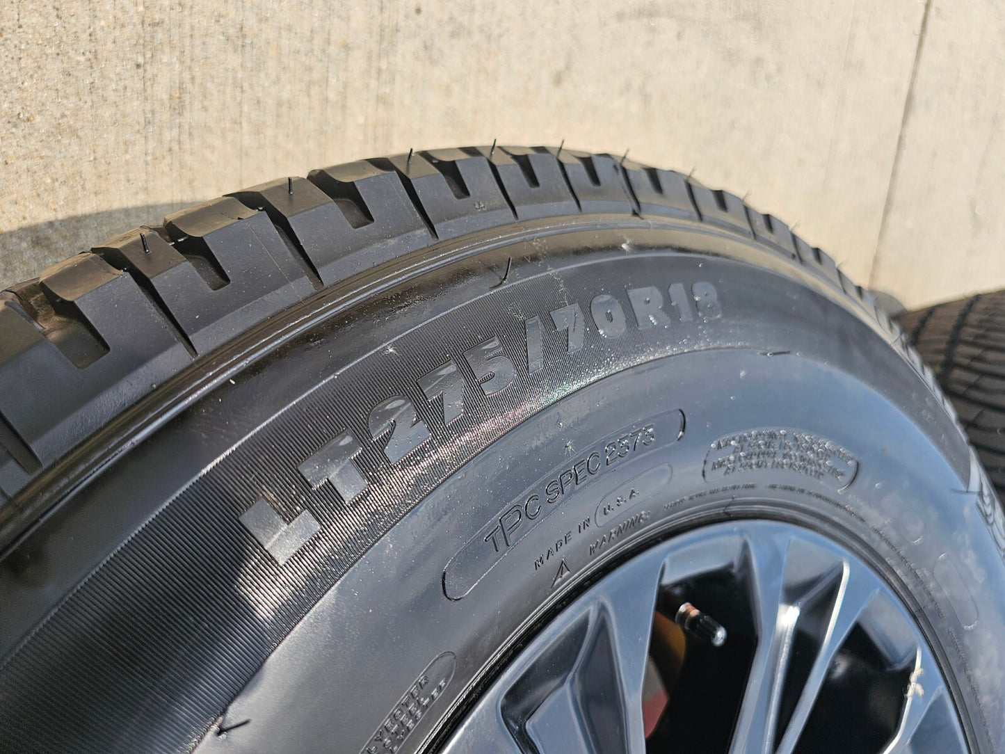 18" Ford F-250 F-350 OEM rims wheels 10097 tires MICHELIN NEW