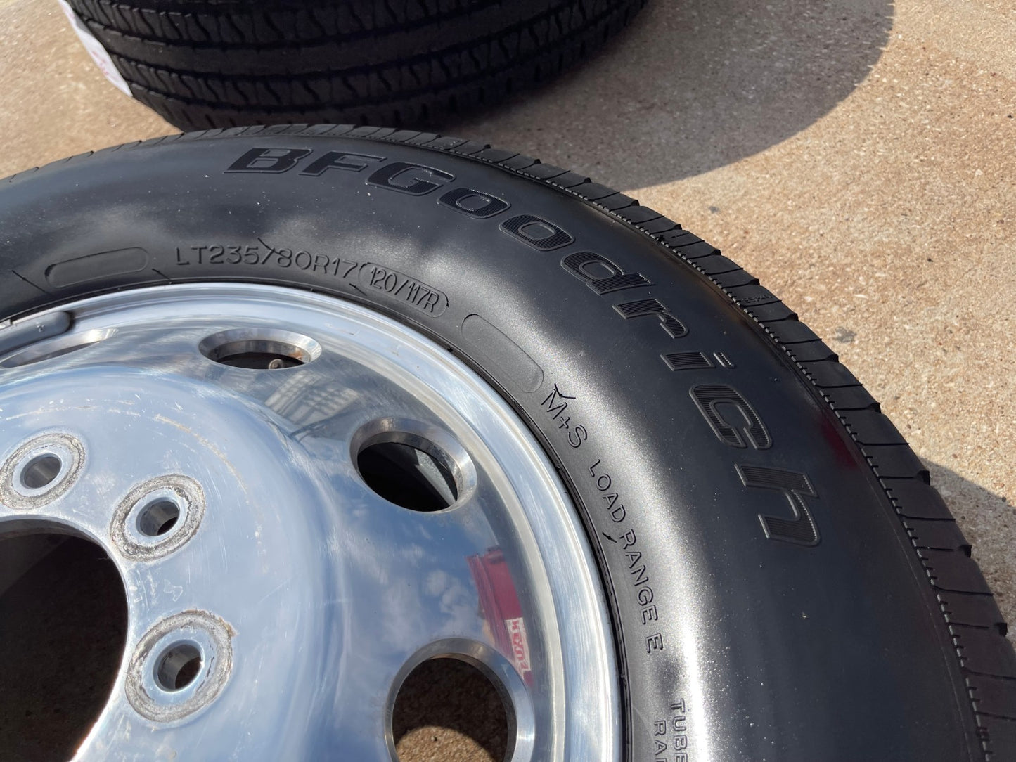 17" Dodge Ram 3500 DUALLY OEM wheel rim 2414 FRONT ALCOA 2016 2017 2018 8x165