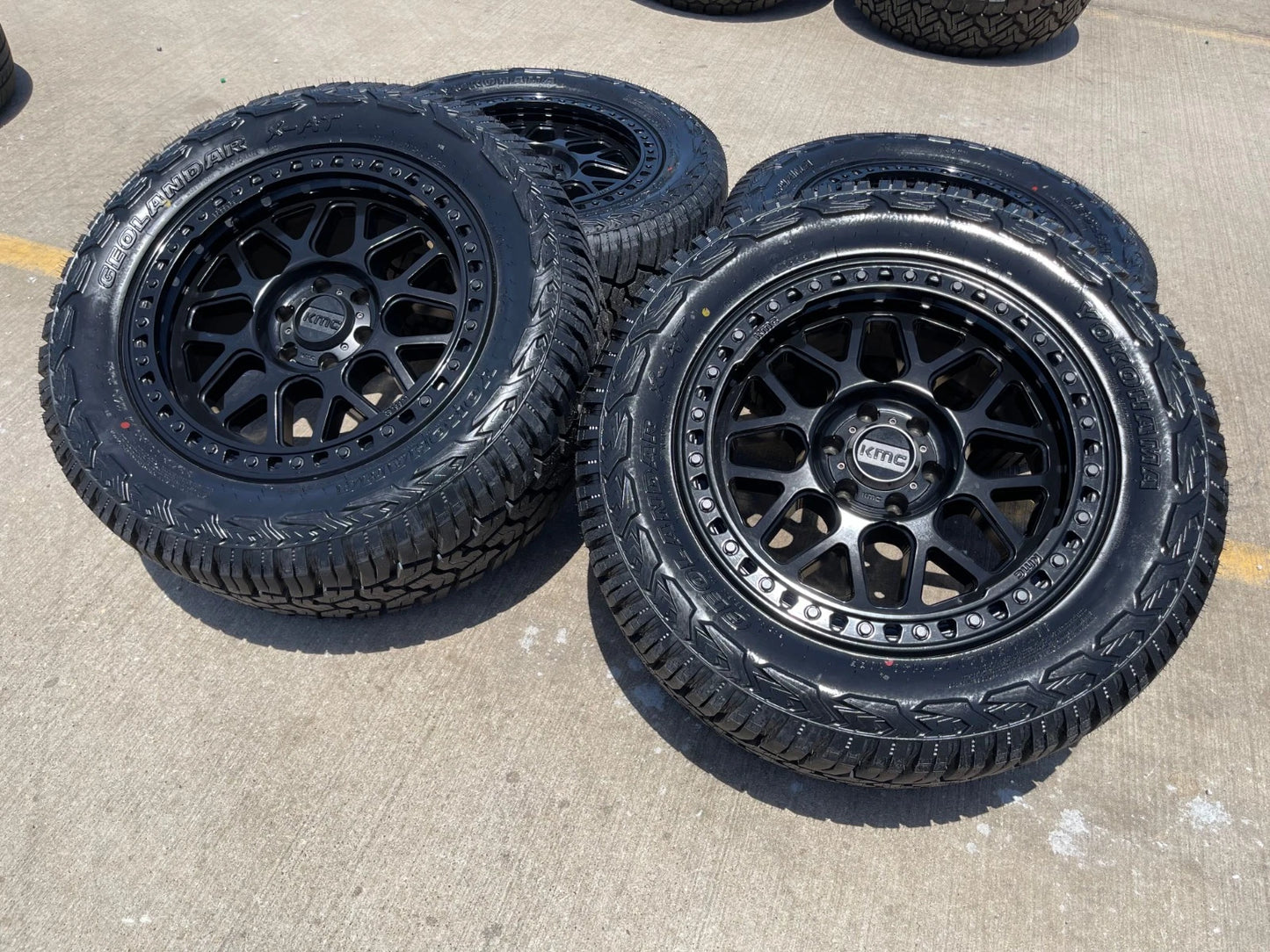 20x9 20" KMC KM549 Ford Expedition F-150 6x135 wheels rims tires 33" NEW