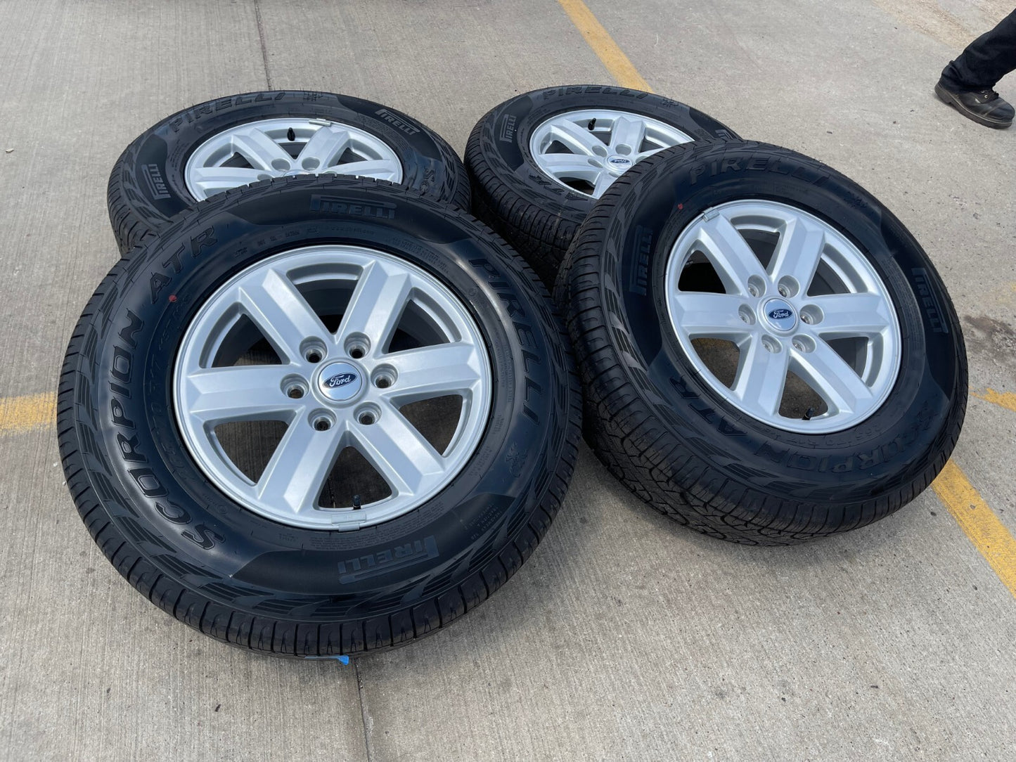 17" Ford F-150 Expedition OEM rims wheels 10339 tires 2024 2025 NEW PIRELLI A/T