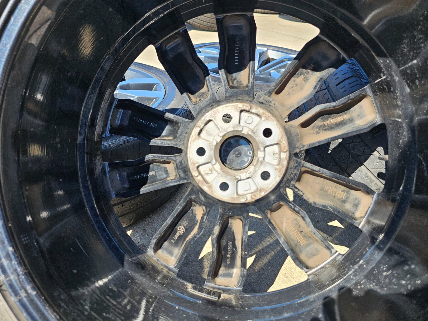 21" VW Atlas SEL R-Line OEM 70077 wheels rims tires