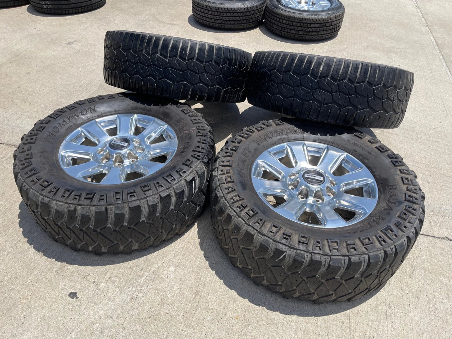20" Ford F-250 Limited Lariat OEM 10102 rims wheels tires 37"