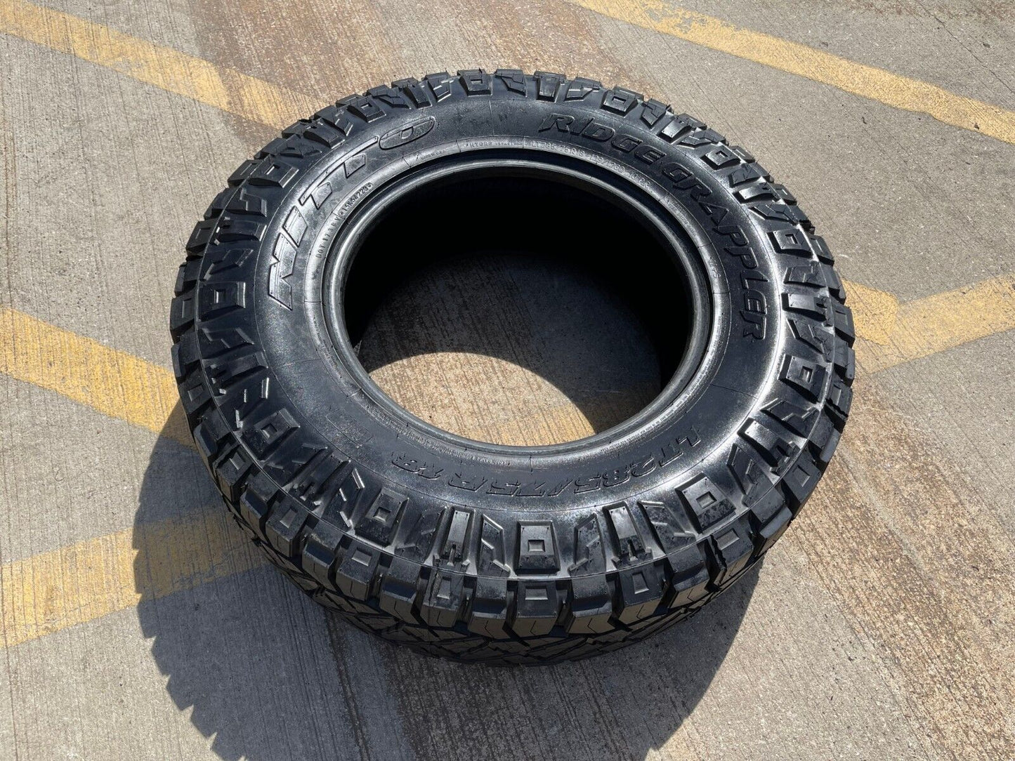 (1) 285/75/18 Nitto Ridge Grappler tire LT 10 ply load range E NEW