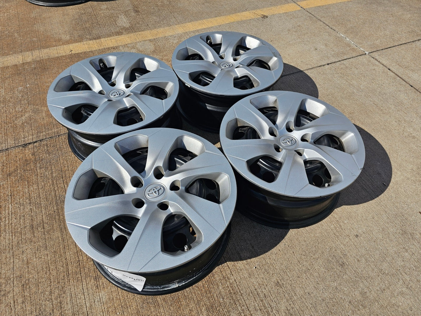 17" Toyota RAV4 OEM wheels rims 75241 Sienna CH-R 2019 2020 2021 2022 2023 2024