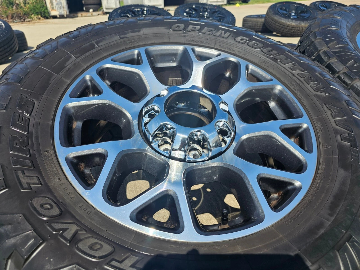 20" Ford F-250 F-350 OEM Lariat wheels rims 10292 tires TOYO 35"