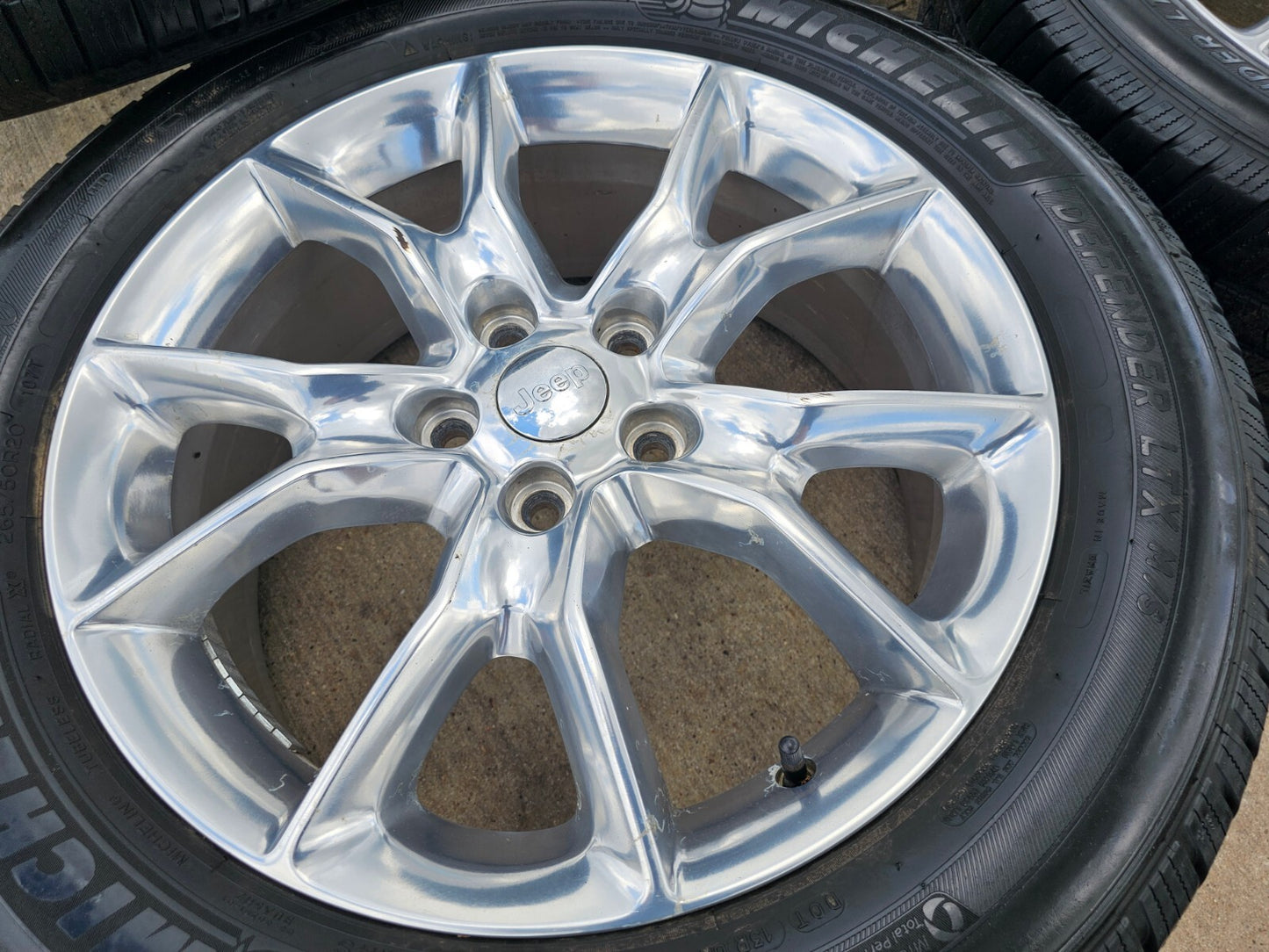 20" Jeep Grand Cherokee L OEM wheels rims 9138 tires Dodge Durango MICHELIN