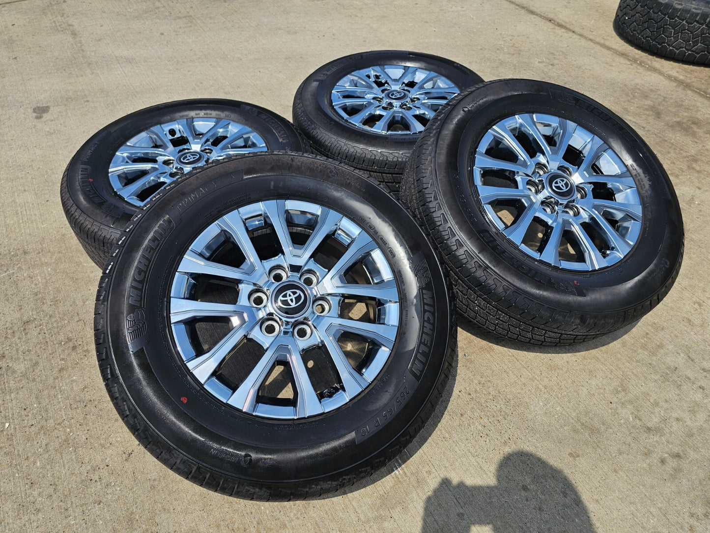 18" Toyota Tacoma LIMITED OEM chrome wheels rims 4260 4Runner 2025 NEW MICHELIN