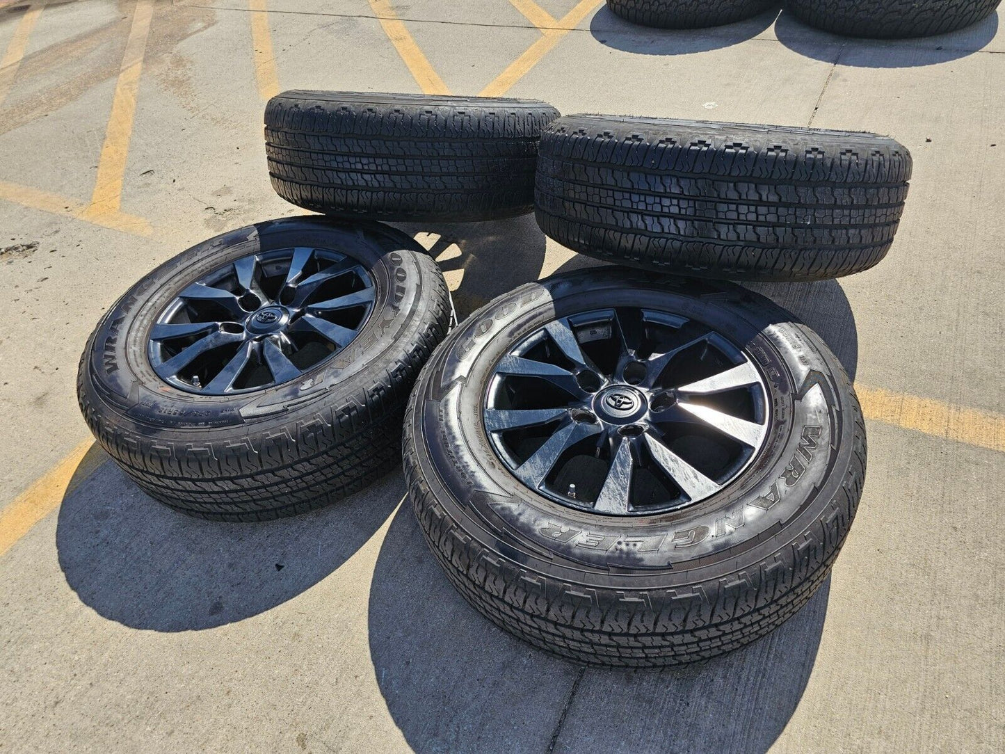 18" Toyota Land Cruiser OEM 75195 LX570 Sequoia Tundra wheels rims 5x150