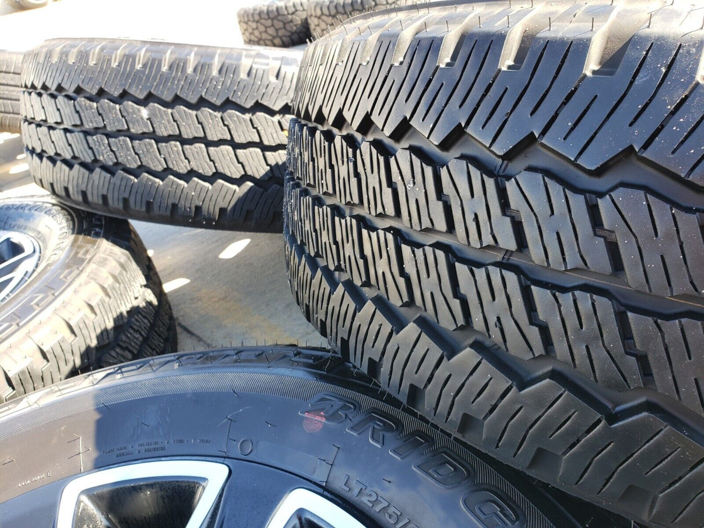 20" Ford F-250 F-350 OEM Lariat Platinum wheels rims 10486 tires