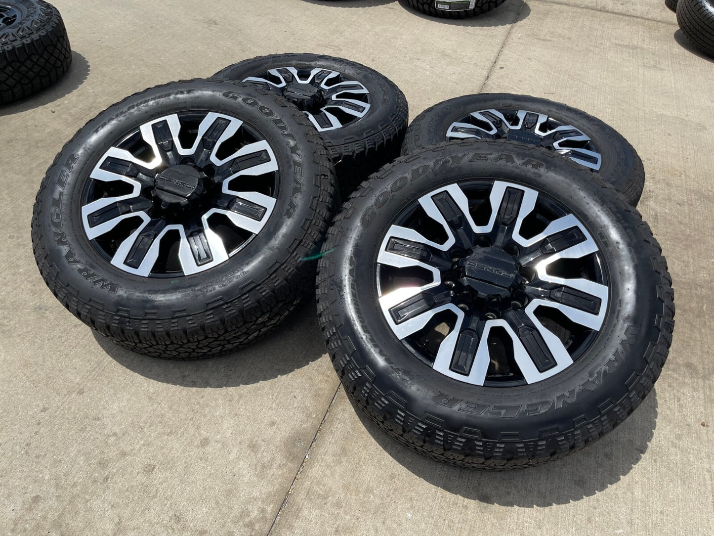 20" GMC Sierra DENALI 2500 3500 OEM wheels rims 5958 Chevy Silverado
