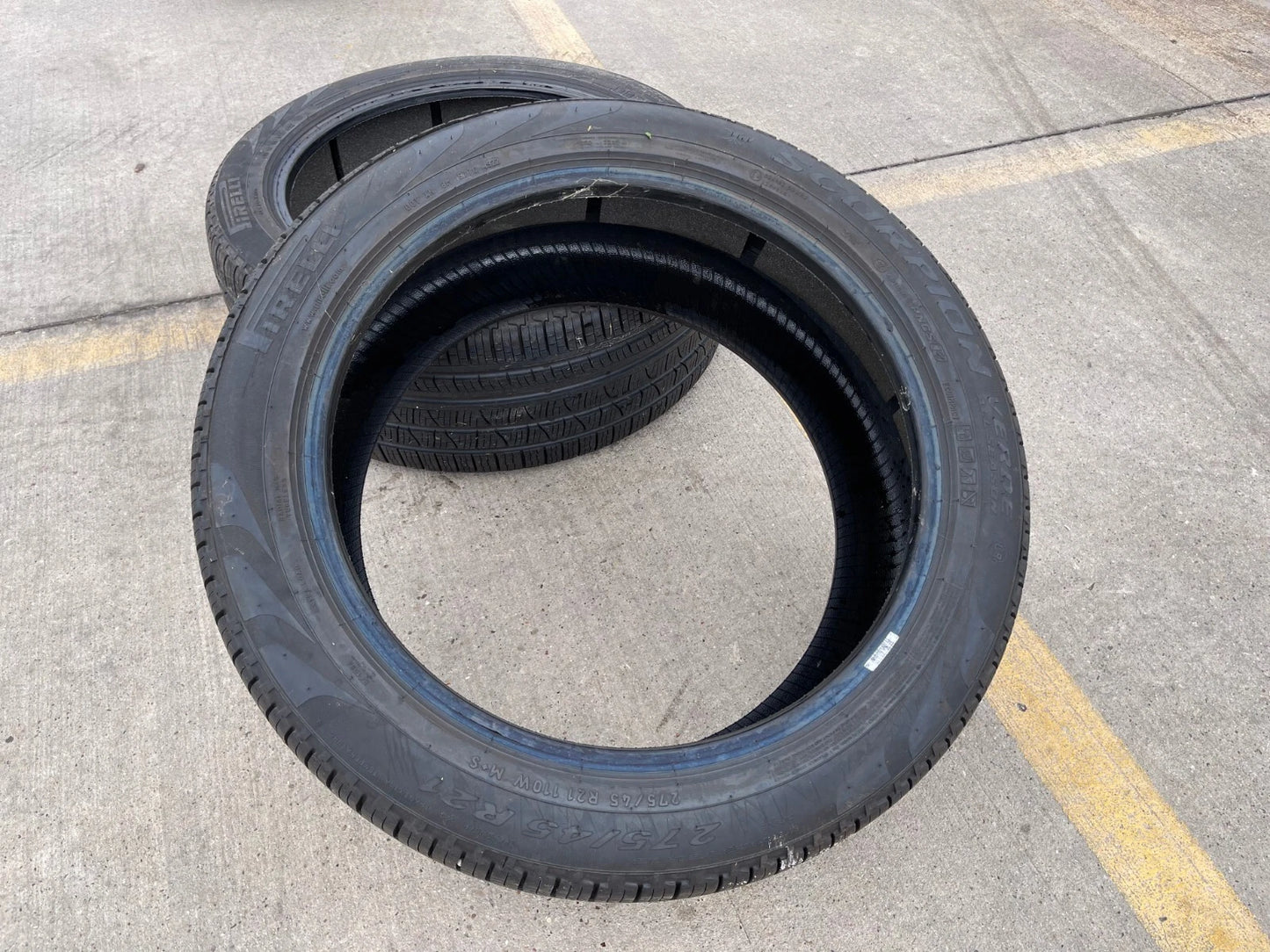 (1) 275/45/21 Pirelli Scorpion Verde A/S tire 110W 275/45r21 M+S LR PNCS